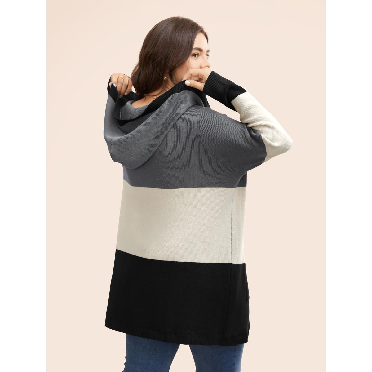 Plus Size Colorblock Contrast Patched Pocket Hooded Cardigan Mediumgray Women Casual Loose Long Sleeve Everyday Cardigans BloomChic 28/5X Product Image