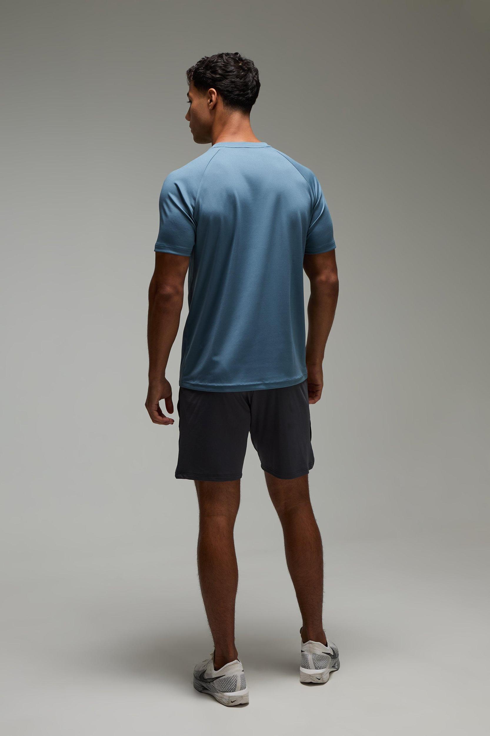 Man Active Performance Regular Fit T Shirt & Short Set | boohooMAN USA Product Image