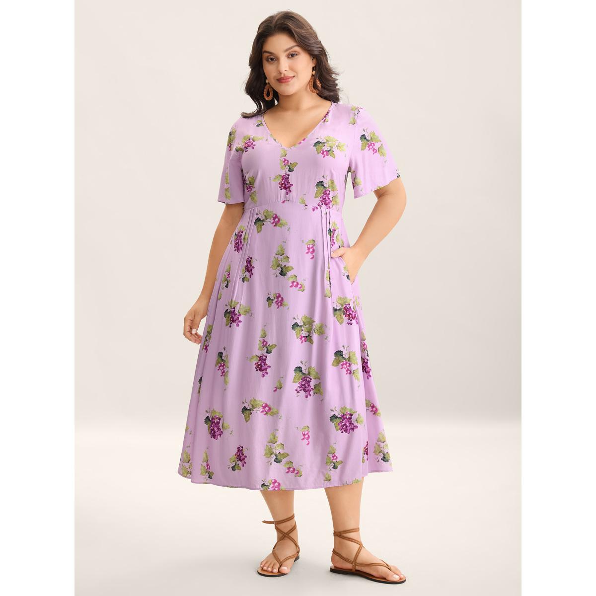 Plus Size Fruity Floral Print Toothpick Pleat Maxi Dress Lilac Women V-neck Short sleeve Curvy BloomChic 14-16/1X Product Image