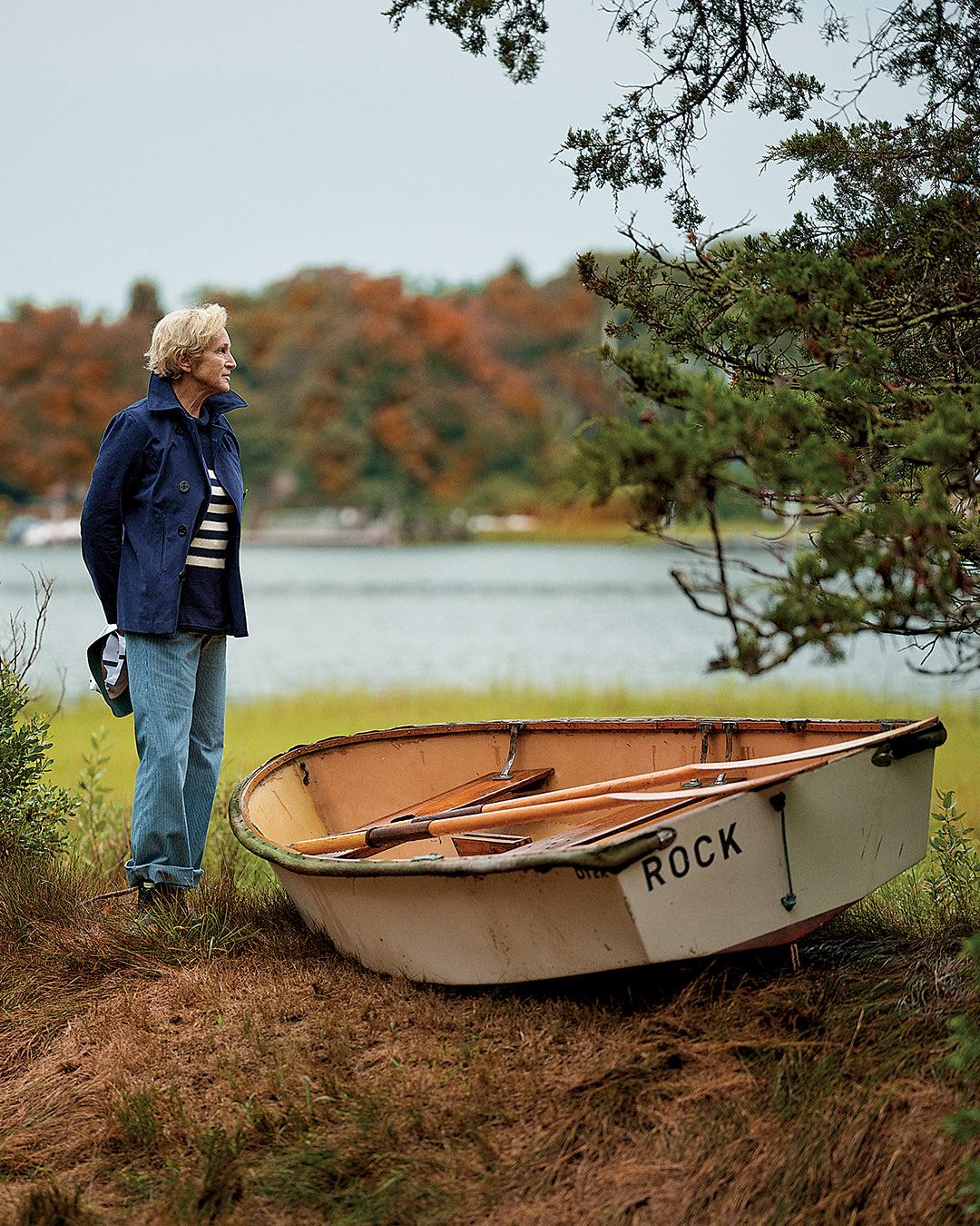 Women's Cropped Peacoat in Navy Product Image