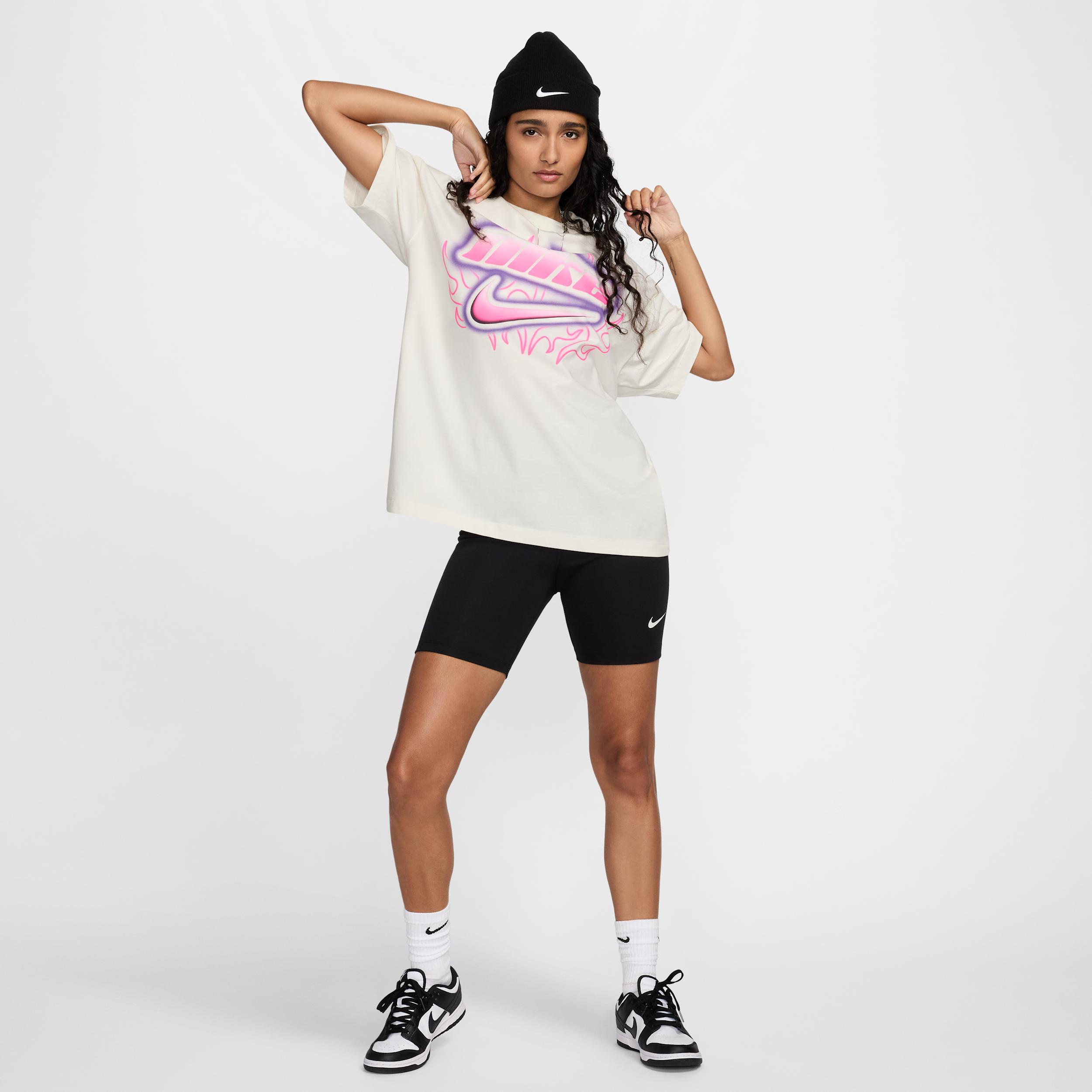 Women's Nike Sportswear Oversized Graphic T-Shirt Product Image