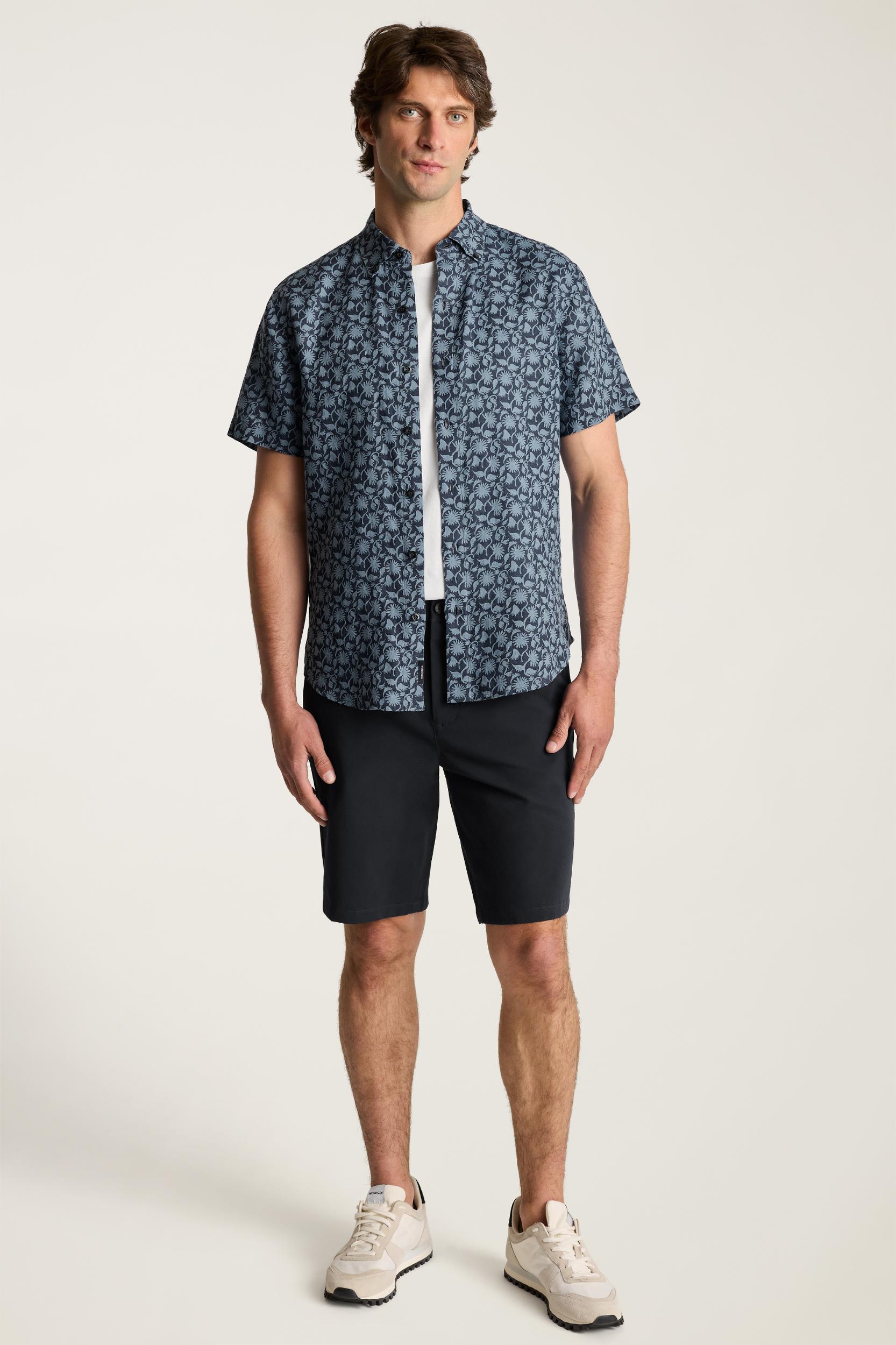 Riviera Linen Short Sleeve Shirt Product Image