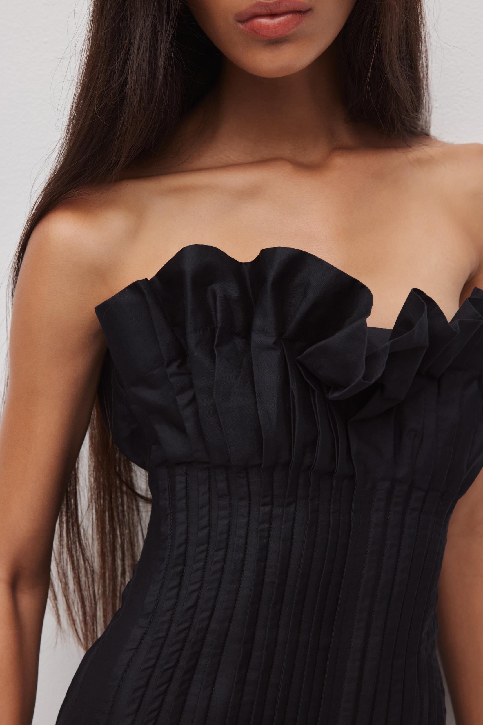 Ivy Bubble Hem Gown-BLACK / 4 Product Image
