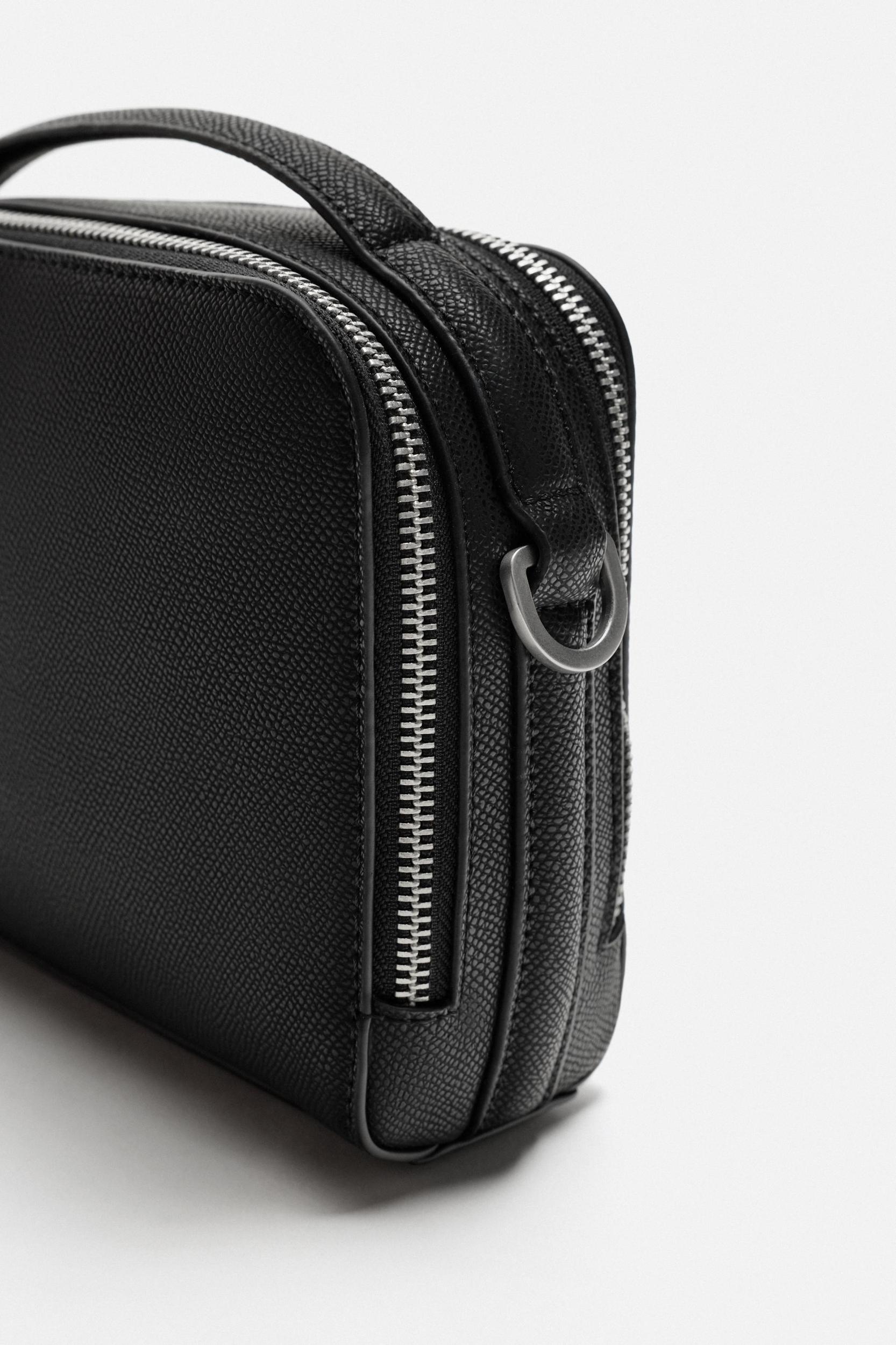 TEXTURED CROSSBODY BAG Product Image