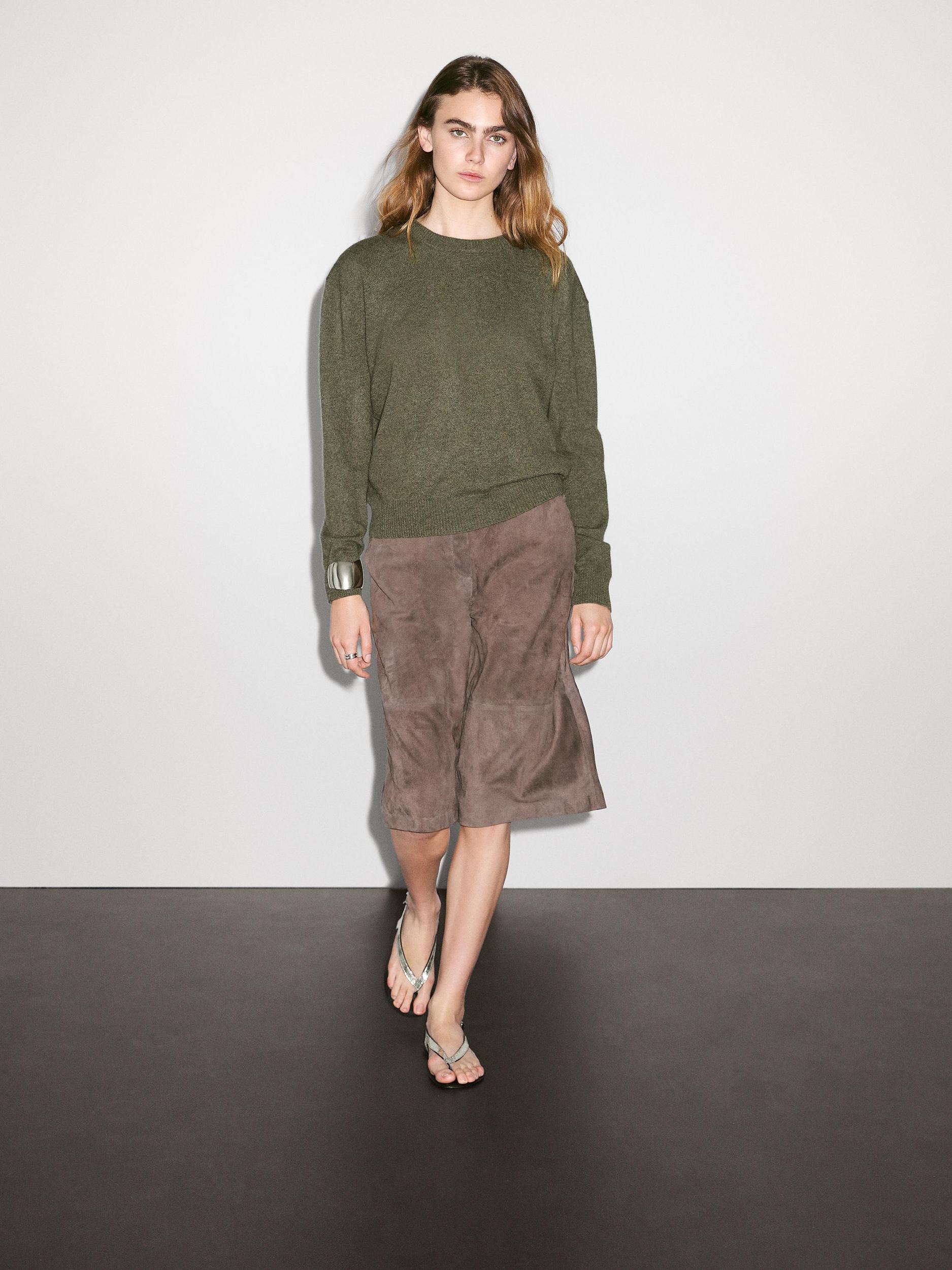 100% cashmere crew neck sweater Product Image