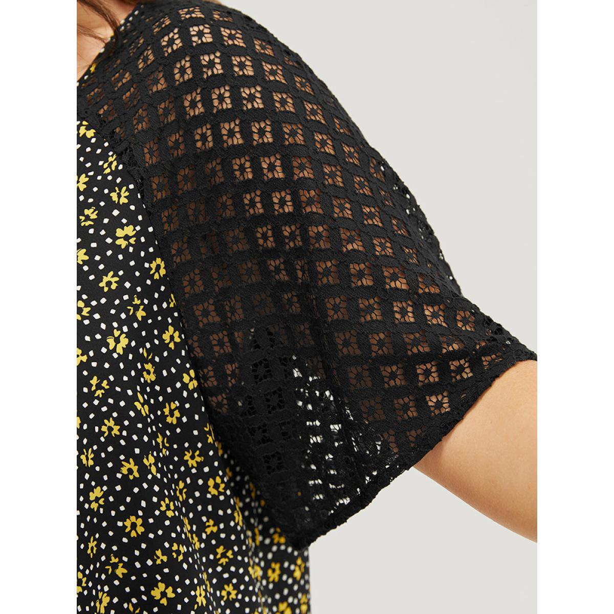 Plus Size BlackFlower Ditsy Floral Lace Raglan Sleeve Blouse Women Elegant Short sleeve V-neck Dailywear Blouses BloomChic 12/L Product Image