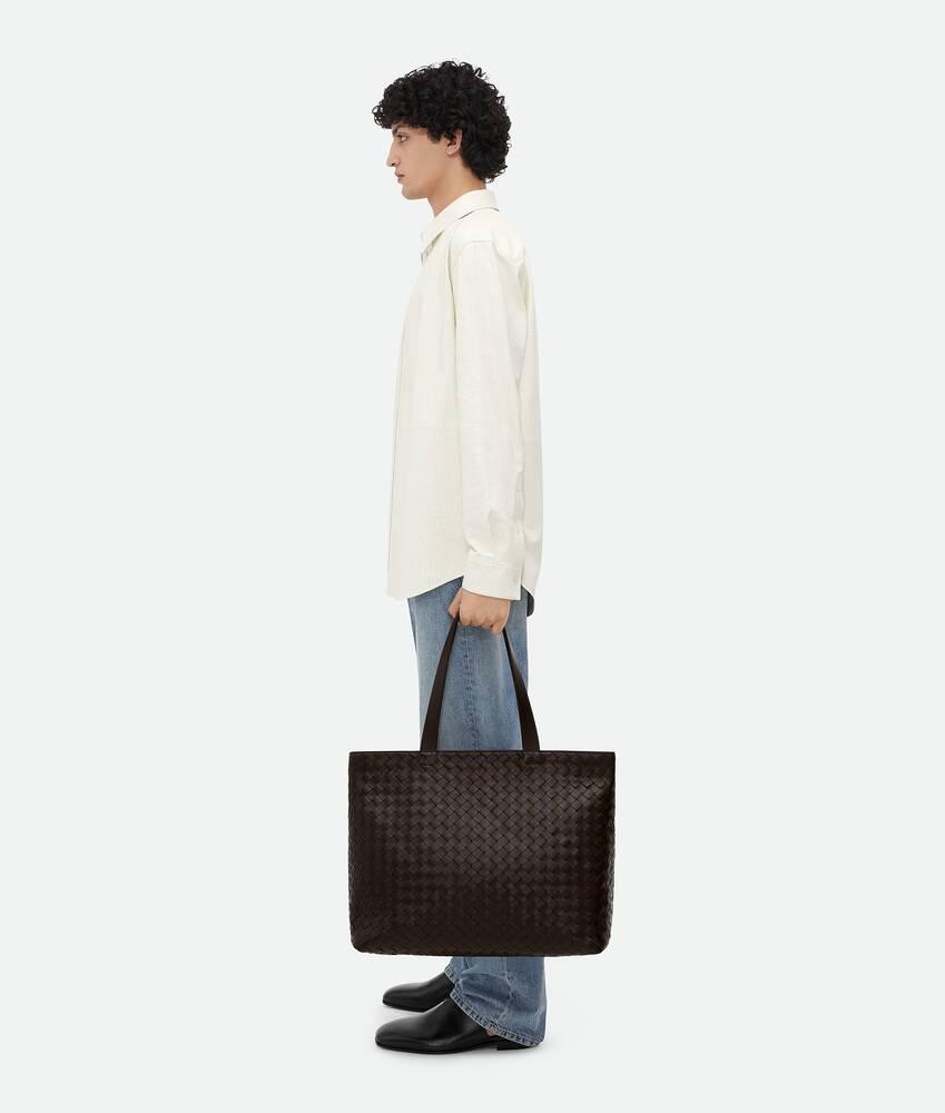 Men's Large Intrecciato Zipped Tote in Fondant Product Image
