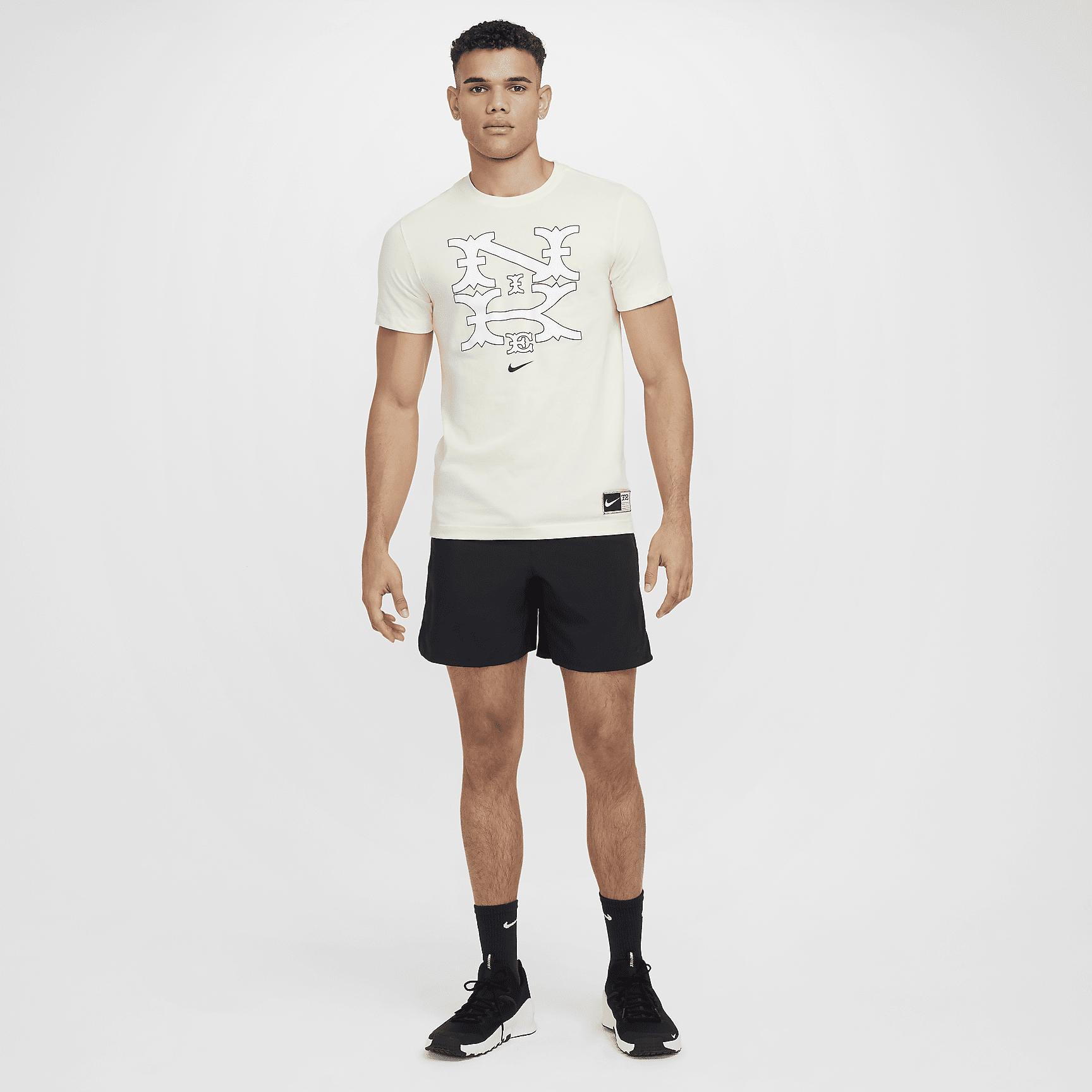 Nike Men's Dri-FIT Baseball T-Shirt Product Image