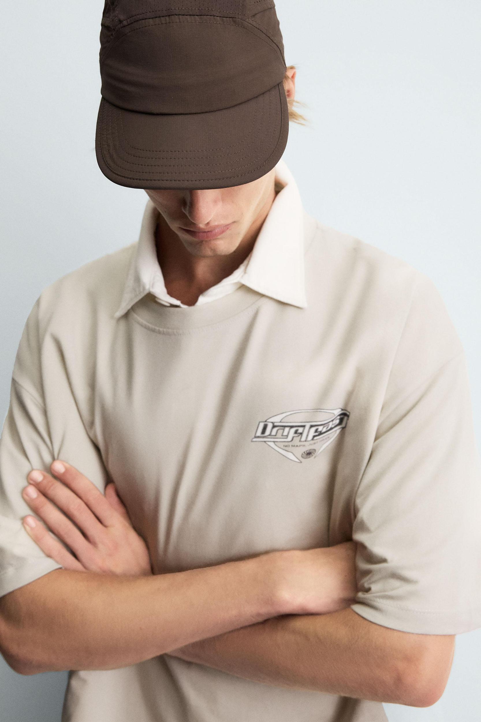 WASHED GRAPHIC T-SHIRT Product Image