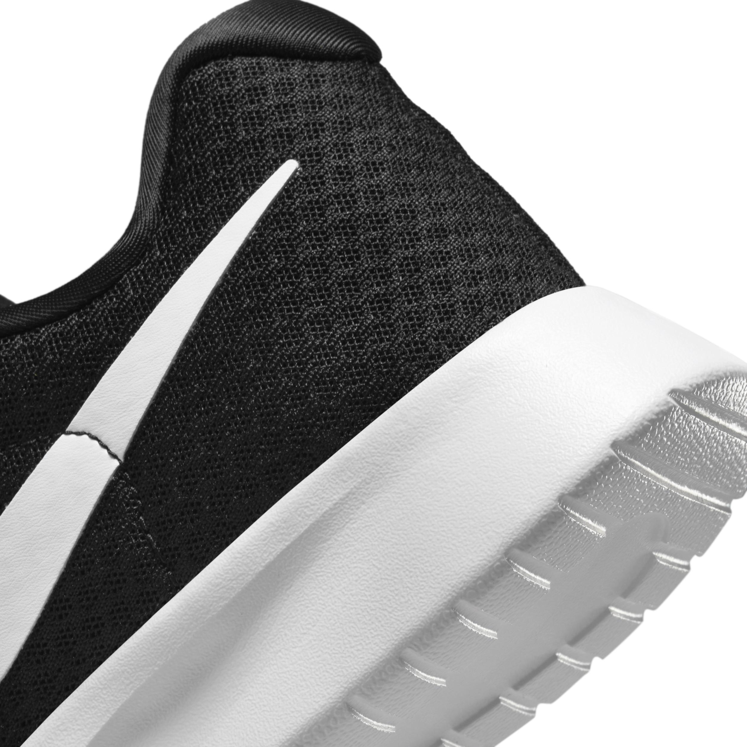 Nike Tanjun EasyOn Women's Shoes Product Image