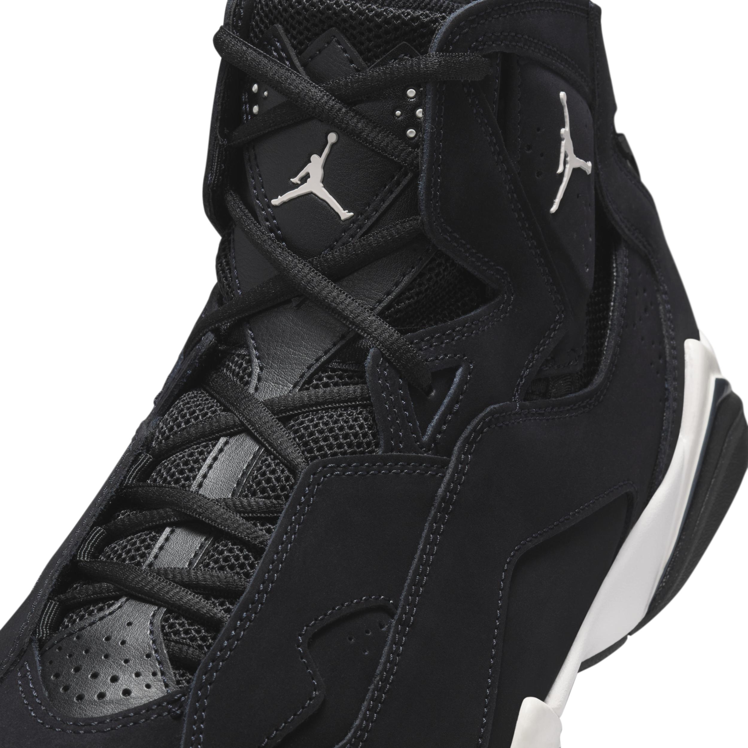 Jordan Mens True Flight Basketball Shoes Product Image