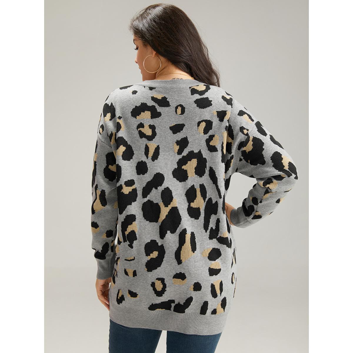 Plus Size Anti-Pilling Leopard Elastic Cuffs Pullover Leopard Women Casual Loose Long Sleeve V-neck Dailywear Pullovers BloomChic 12/L Product Image