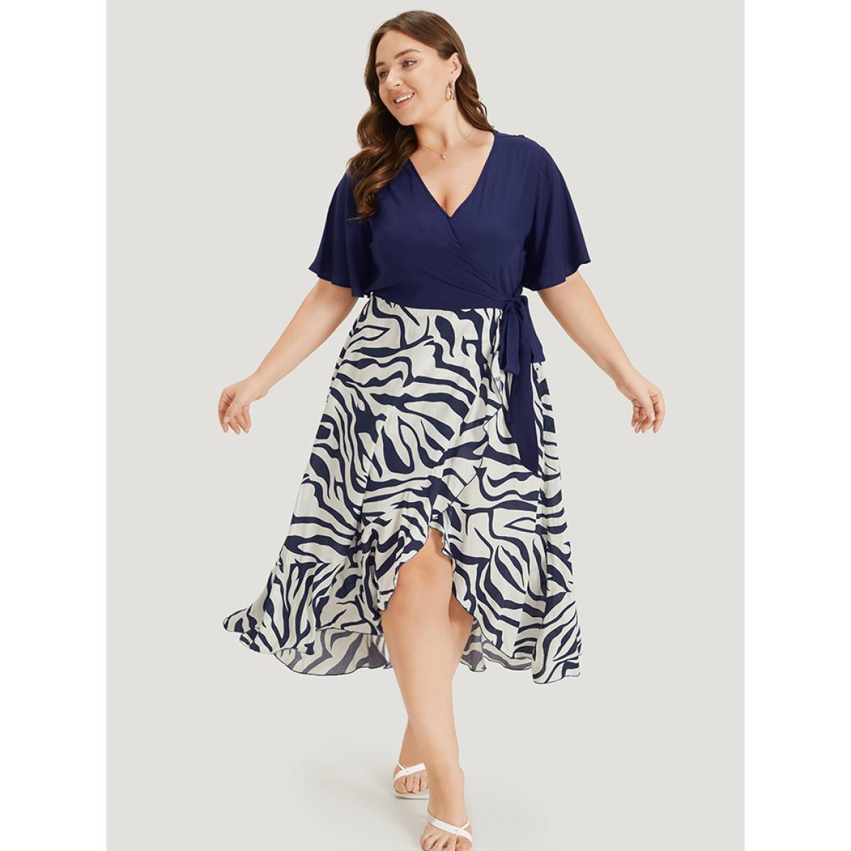 Plus Size Water Ripple Patchwork Wrap Pocket Knotted Dress Navy Women Office Wrap V-neck Sleeveless Curvy Midi Dress BloomChic 30/6X Product Image