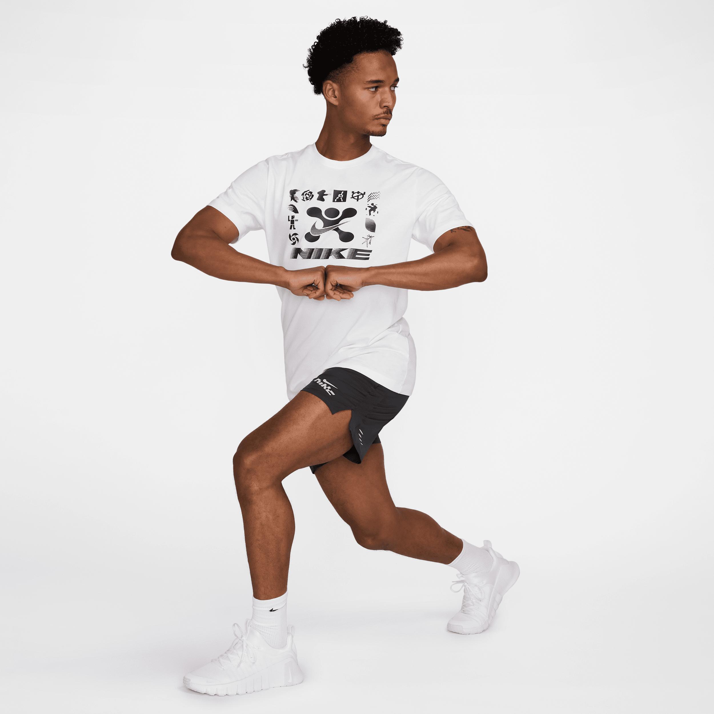 Nike Men's Fitness T-Shirt Product Image