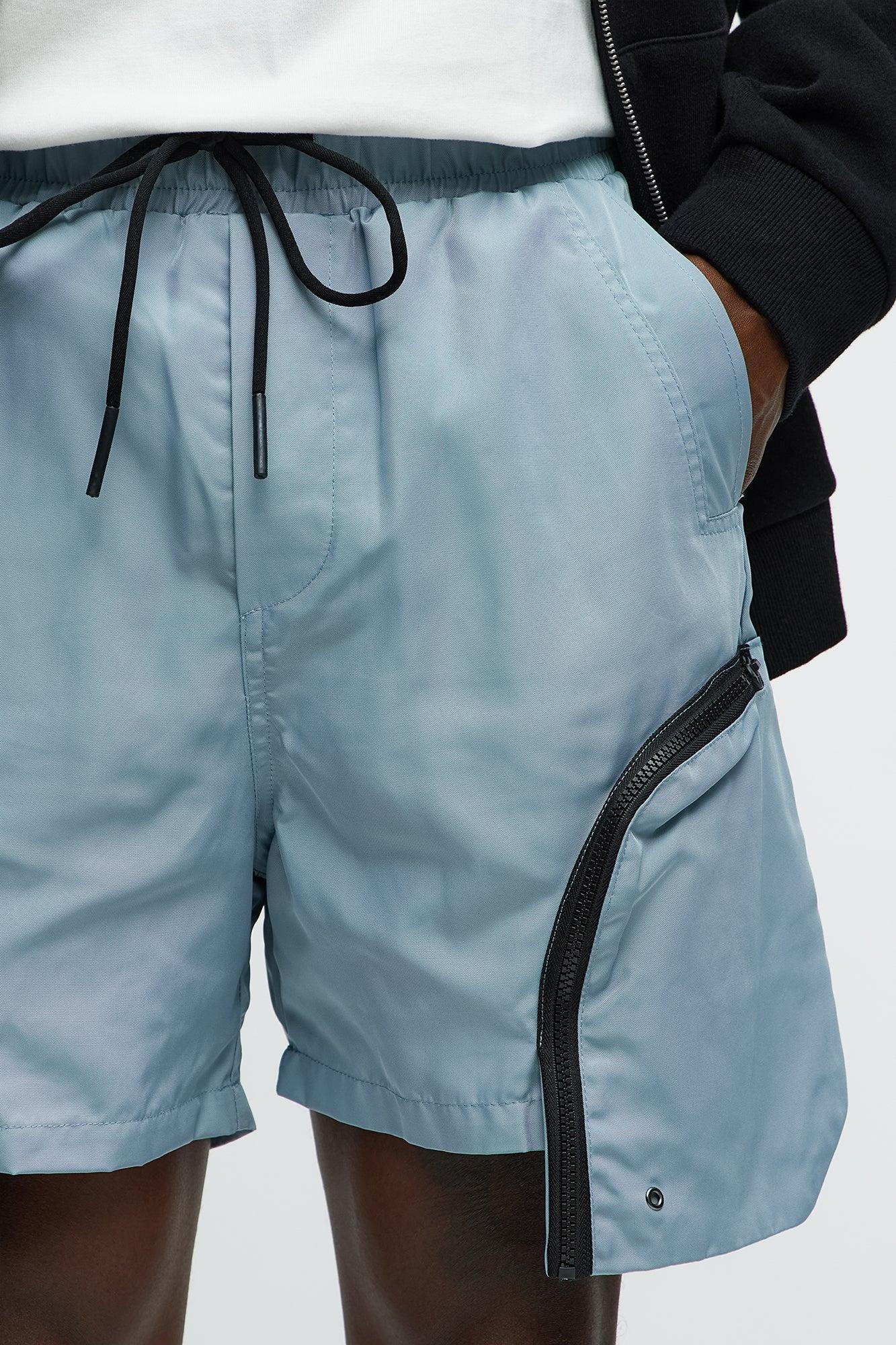 Cargo Pockets Relaxed Drawstring Shorts - Blue Male Product Image