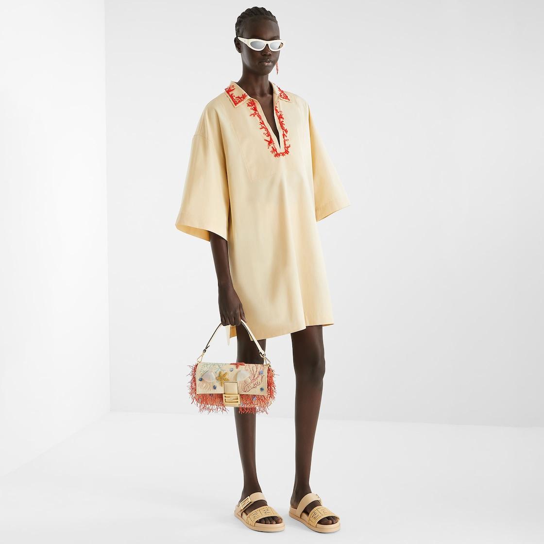 BaguetteWoven bag with Sea Garden embroideries Product Image