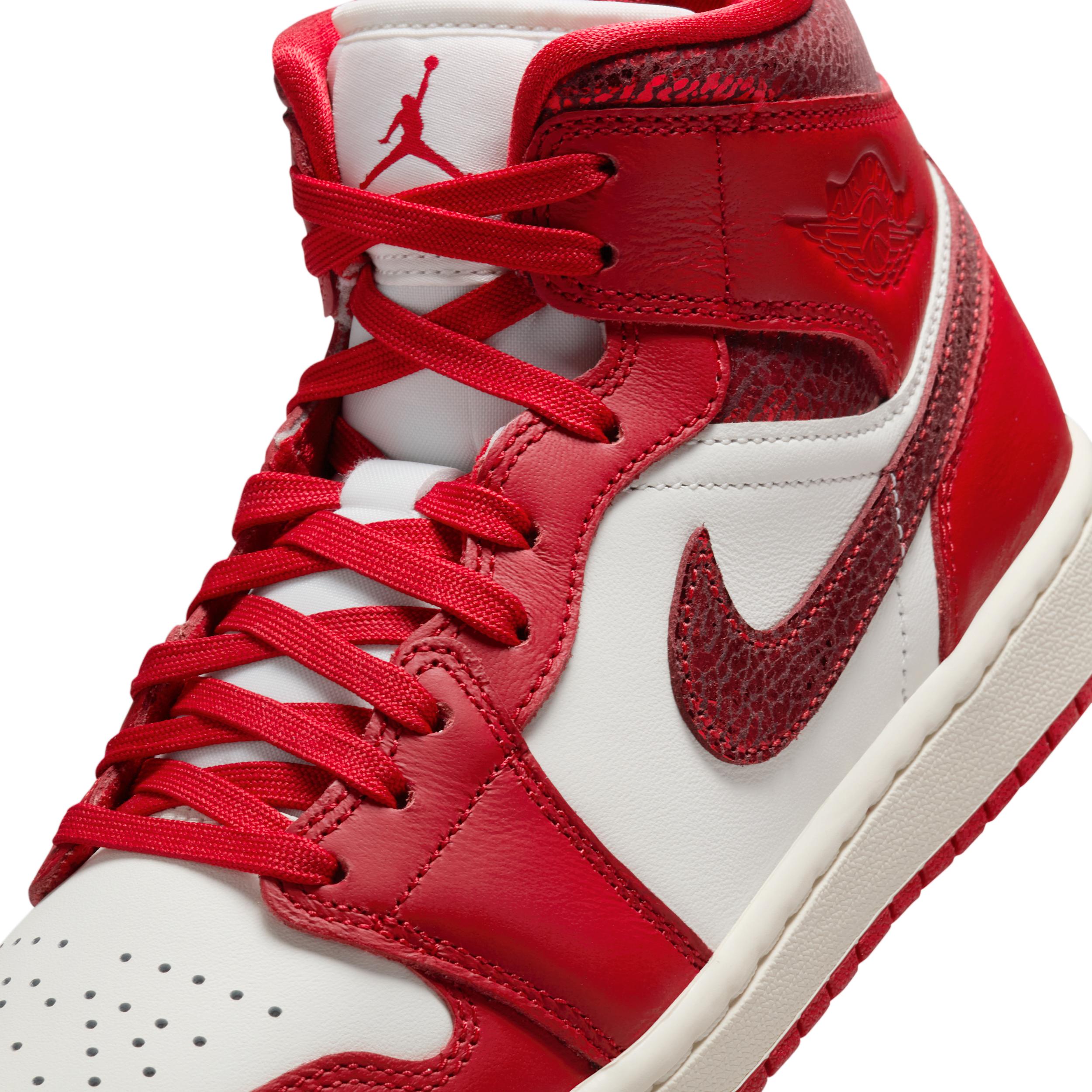 Women's Air Jordan 1 Mid SE Shoes Product Image