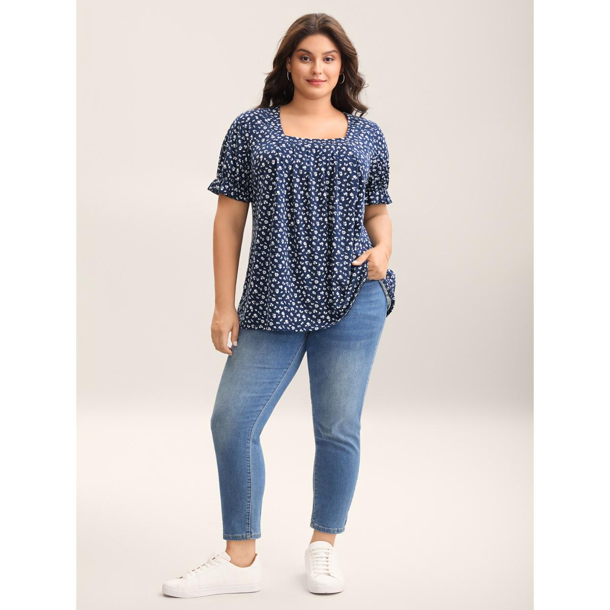 Plus Size Ditsy Floral Print Square-Neck T-Shirt Indigo Women Casual Pleated Natural Flowers Square Neck Everyday-Casual T-shirts BloomChic 26/4X Product Image