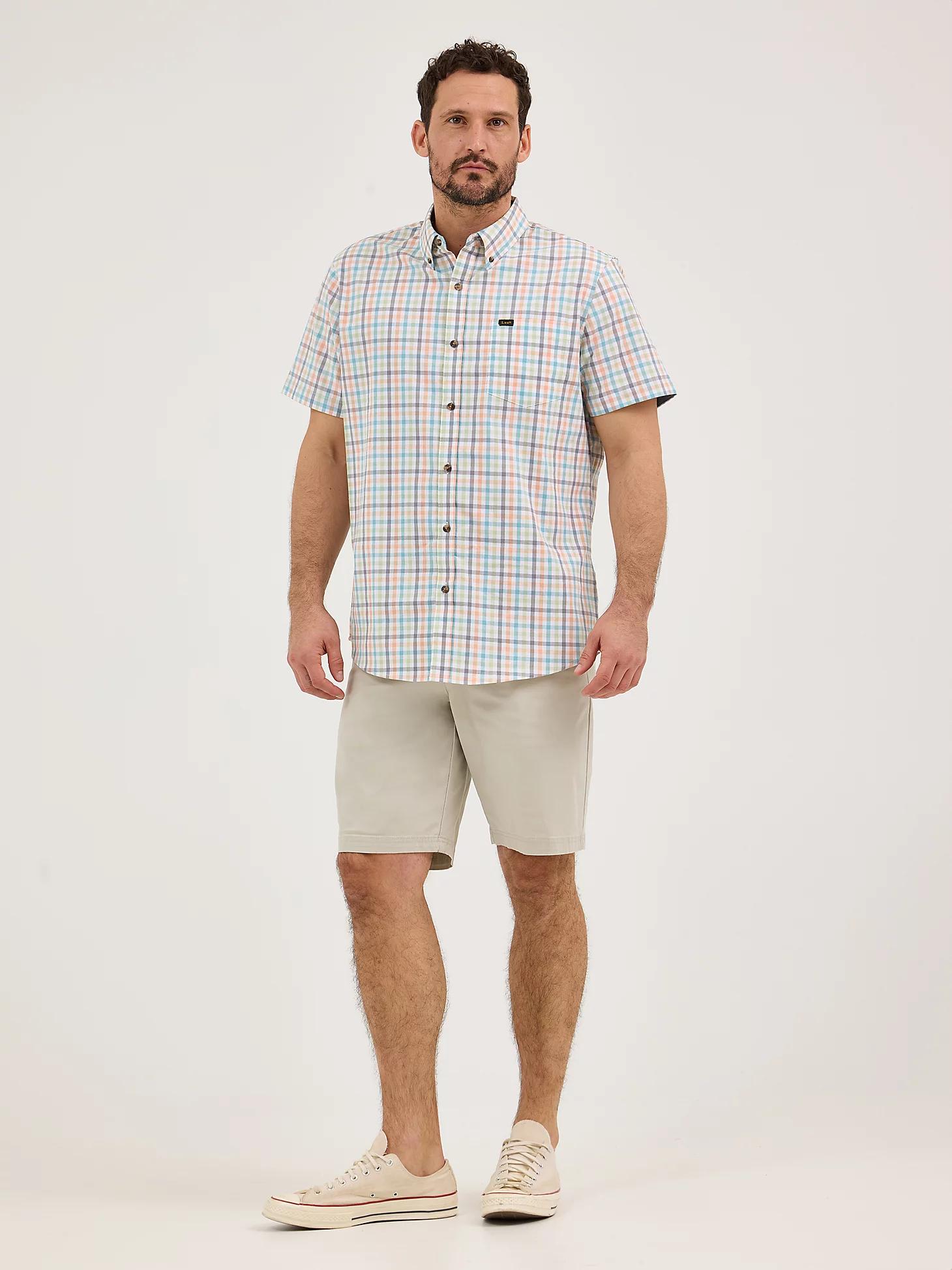 Men's Short Sleeve Thin Line Plaid Button Down Shirt | Men's Tops & Tees | Lee® Product Image