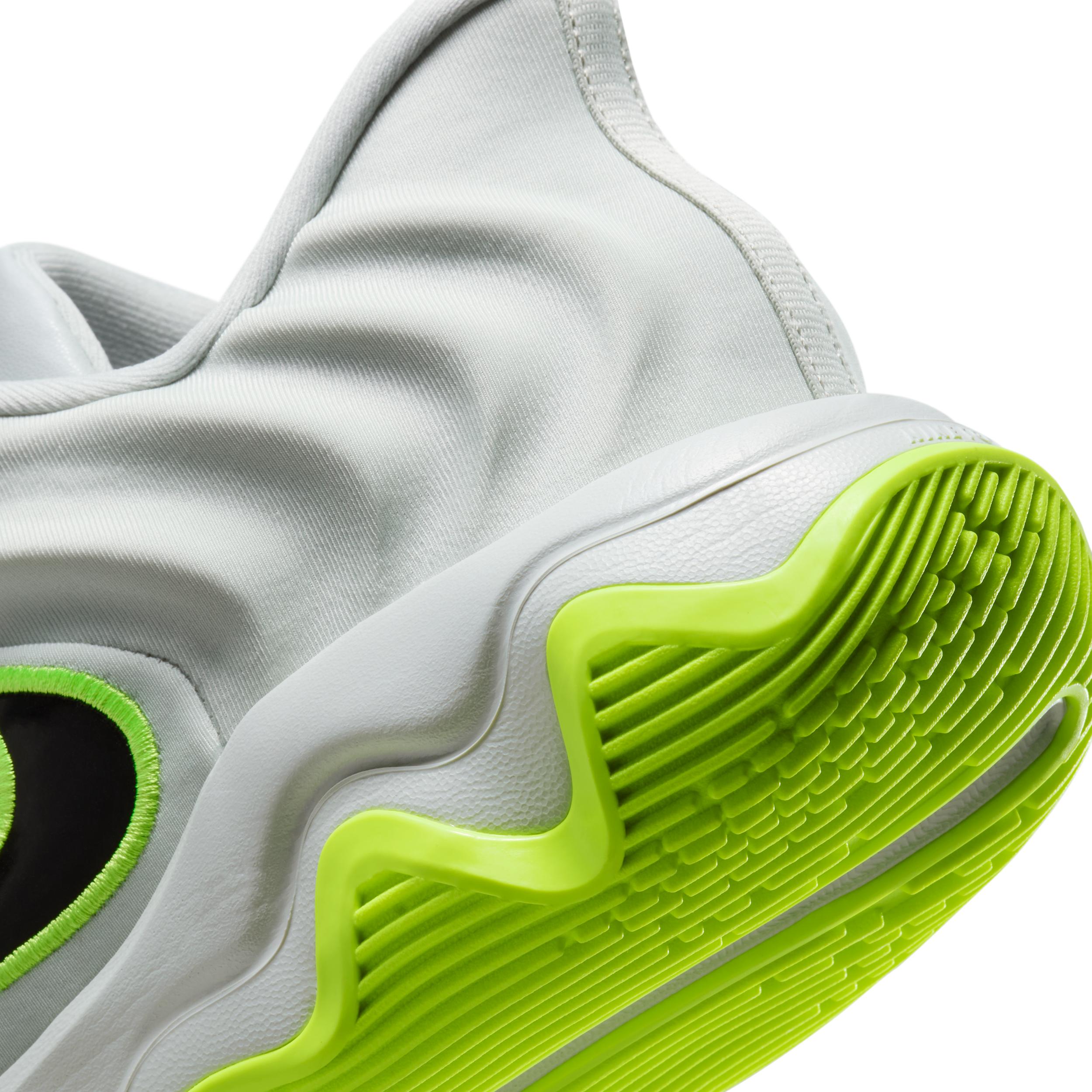 Nike Men's Giannis Immortality 4 Basketball Shoes Product Image