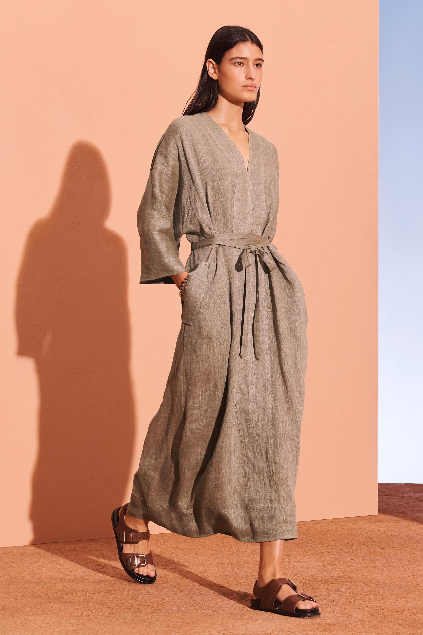 LTHR BUCKLED SNDLS Product Image