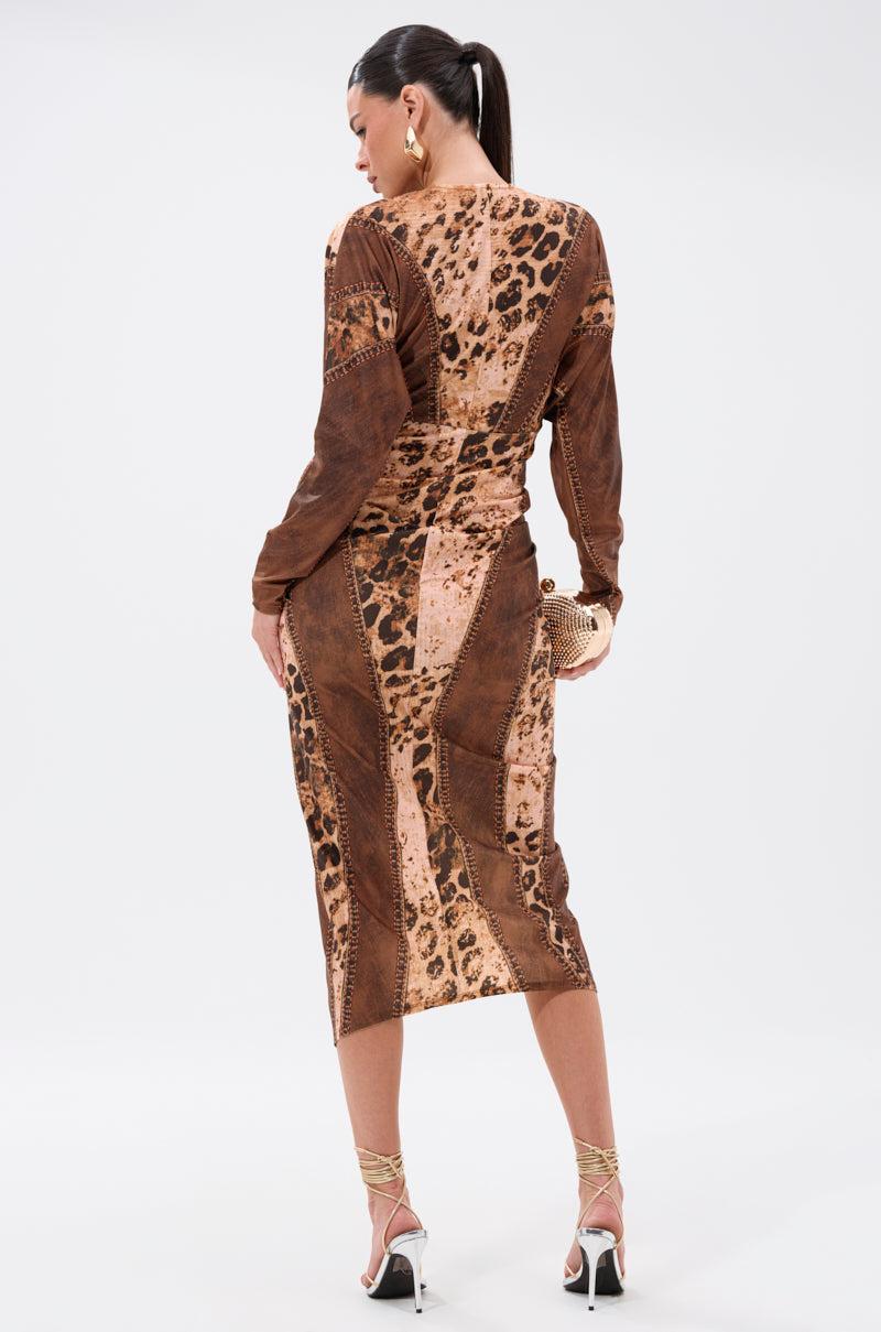 LOTS OF LOVE TO GIVE MIDI DRESS Product Image