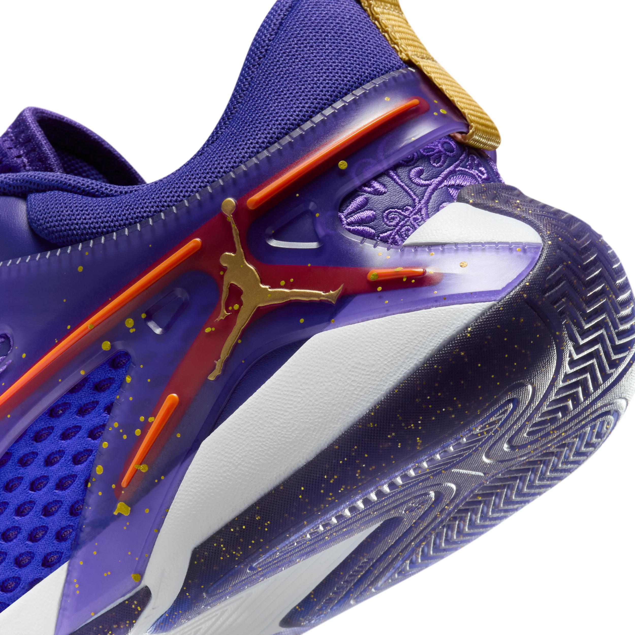 Women's Jordan Heir Series "Royalty" Basketball Shoes Product Image