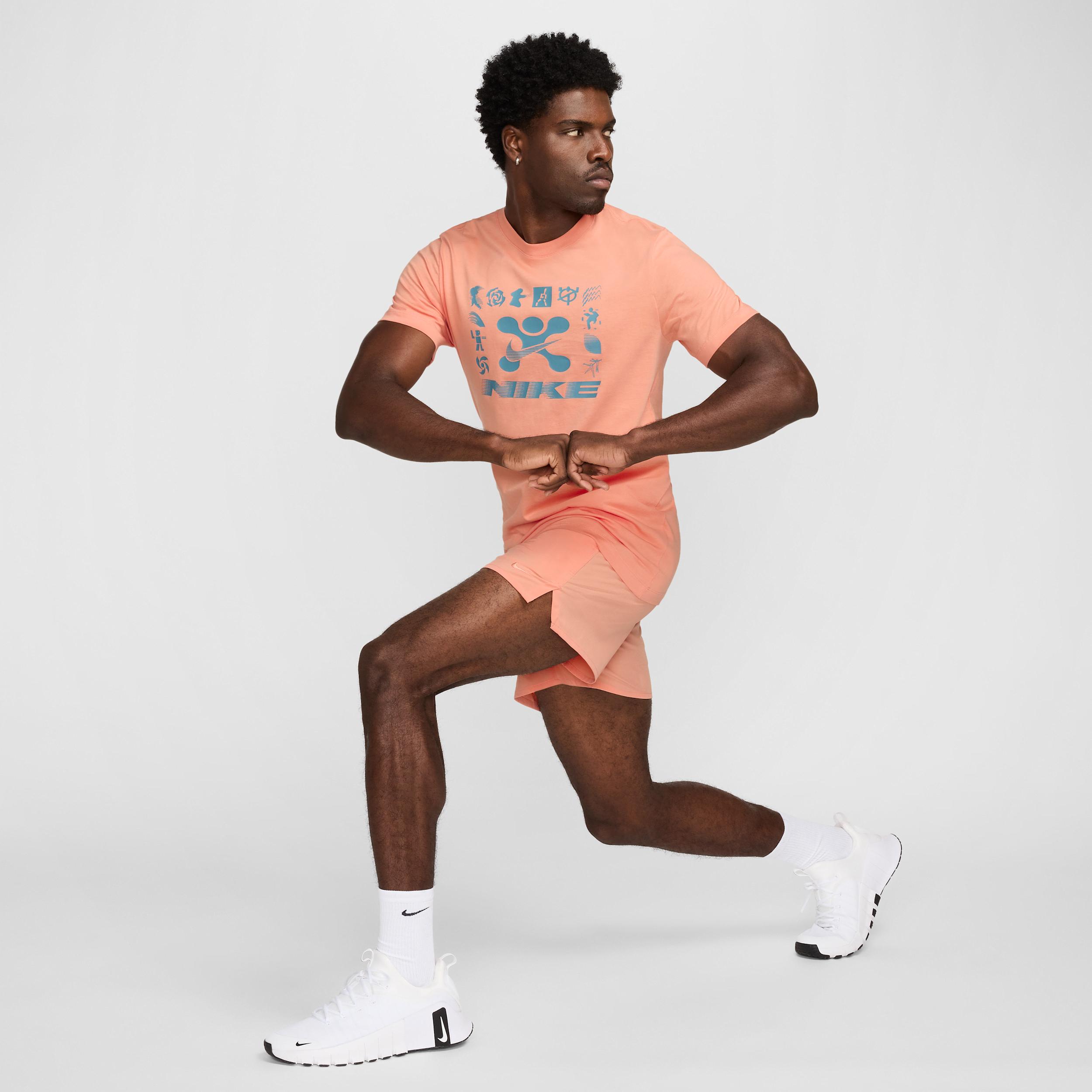 Nike Men's Fitness T-Shirt Product Image