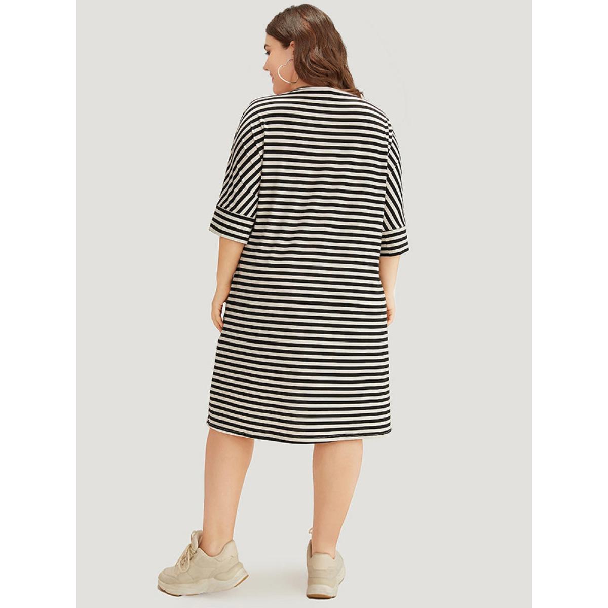 Plus Size Supersoft Essentials Striped Pocket Crew Neck Batwing Sleeve Dress Black Women Casual Printed Round Neck Elbow-length sleeve Curvy Midi Dress BloomChic 28/5X Product Image