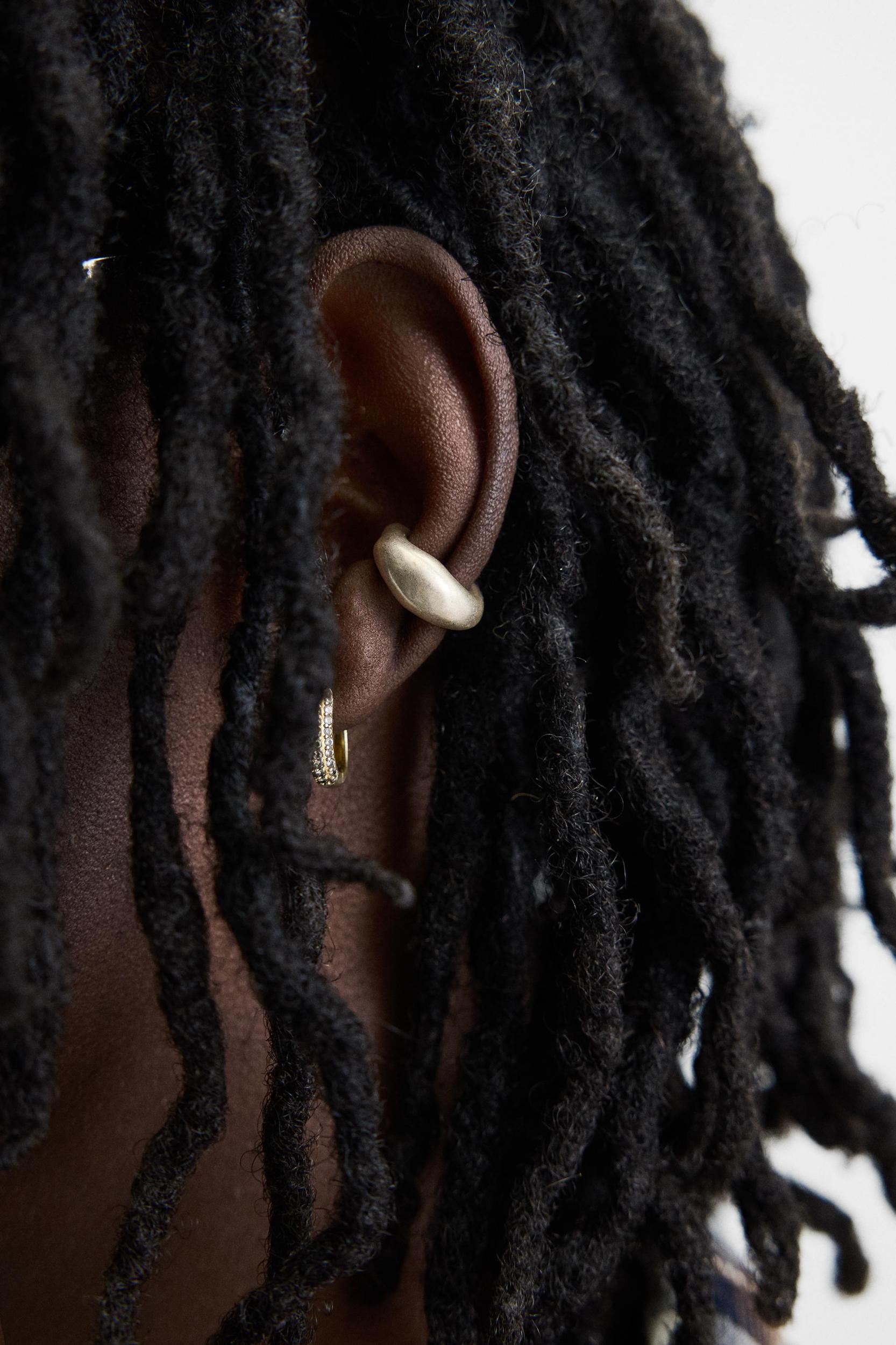 IRREGULAR EAR CUFF Product Image