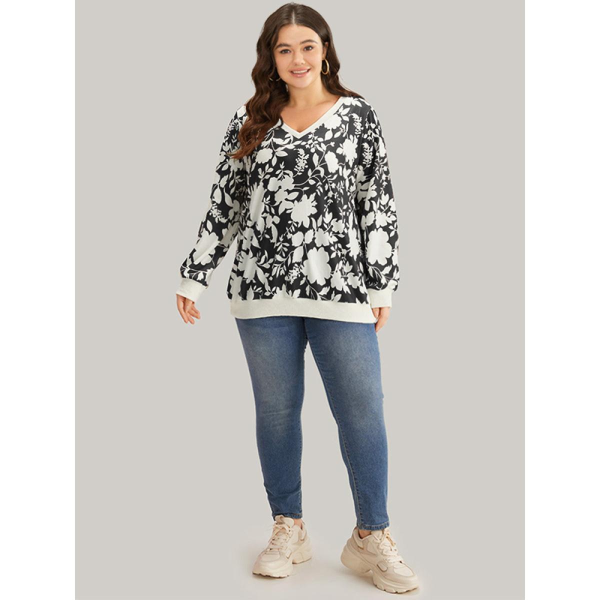 Plus Size Silhouette Floral Print Contrast Trim V Neck Sweatshirt Women BlackFlower Casual Elastic cuffs V-neck Dailywear Sweatshirts BloomChic 26/4X Product Image