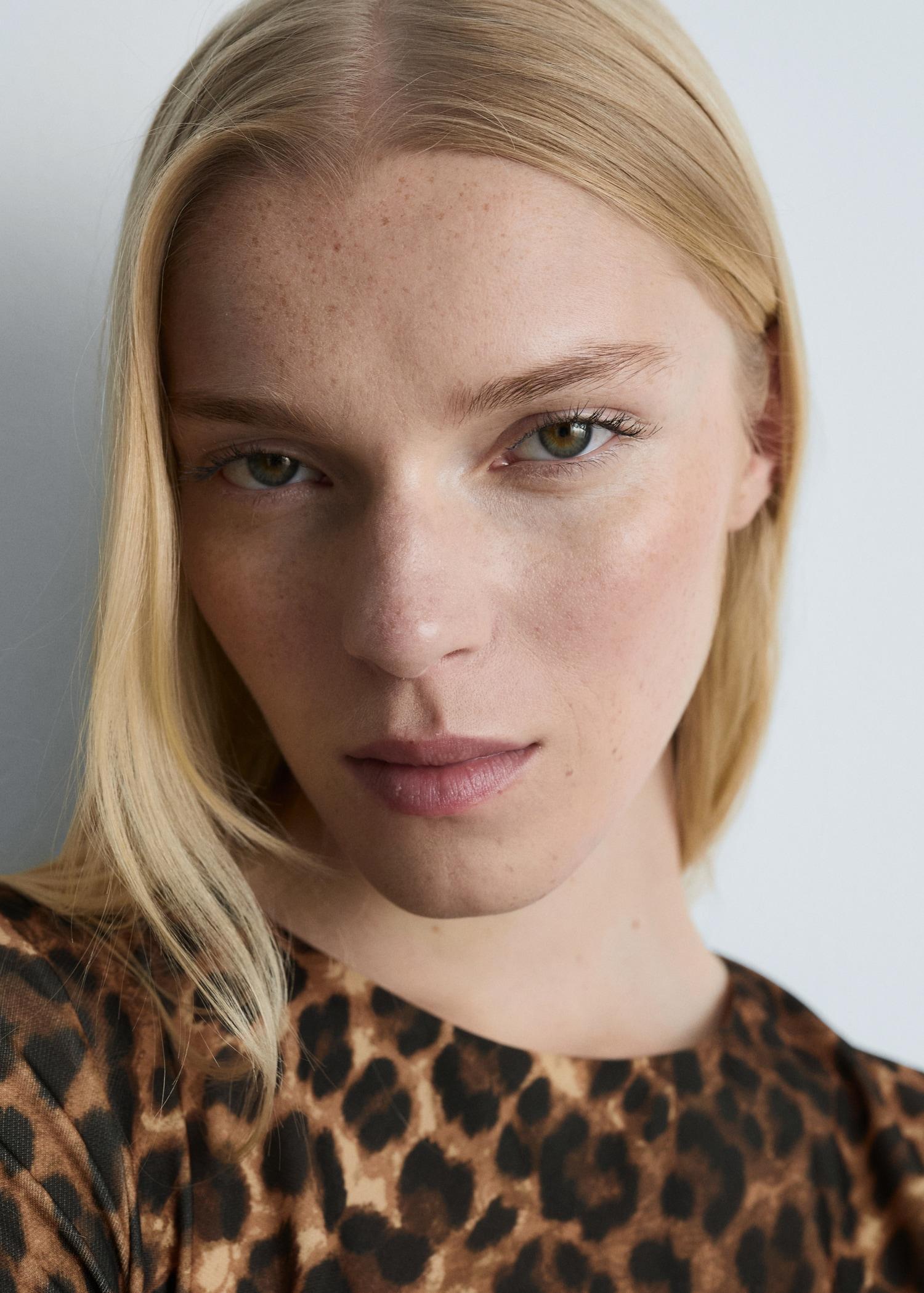 Leopard-print dress with ruffled details - Women | MANGO USA Product Image