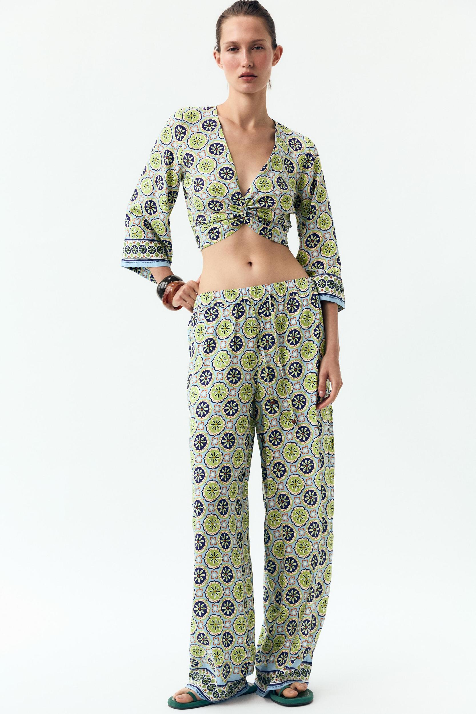 PRINTED WIDE LEG PANTS Product Image