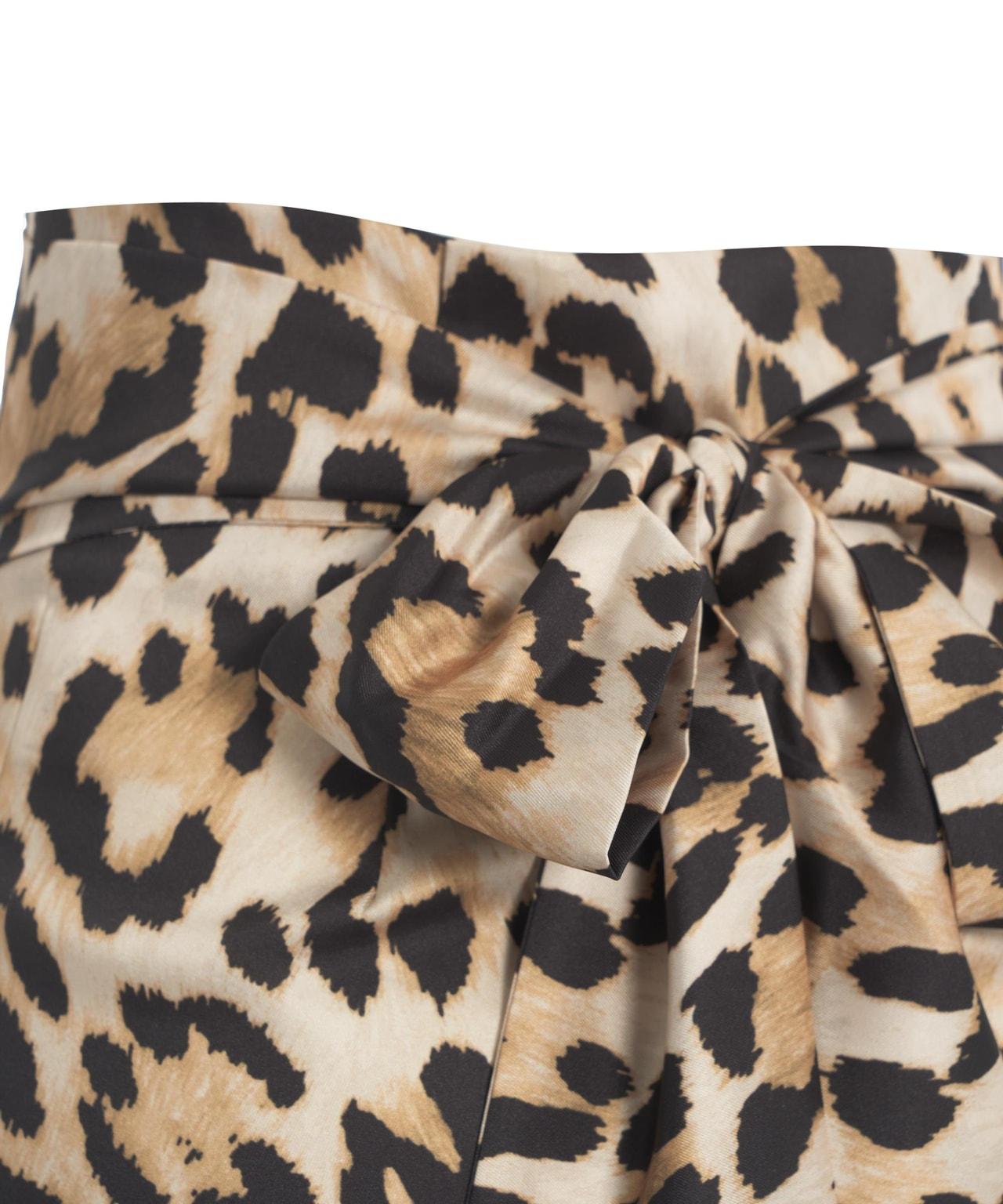 Wrap skirt with print Product Image