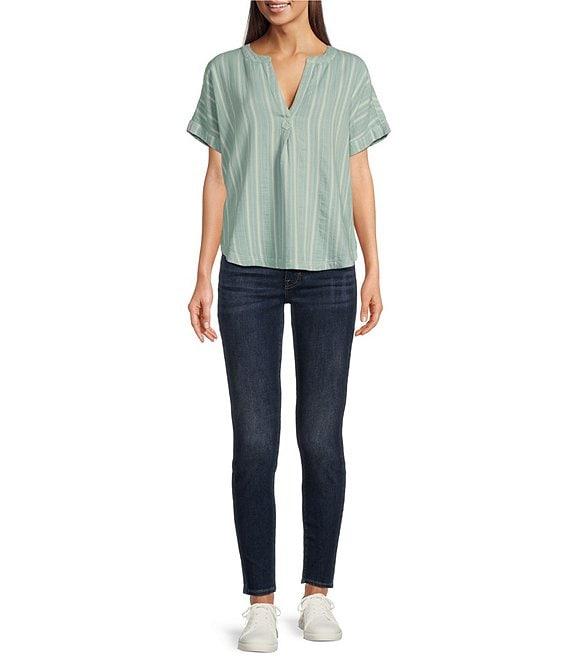 Lucky Brand Ava Straight Leg Mid Rise 5-Pocket Jeans Product Image