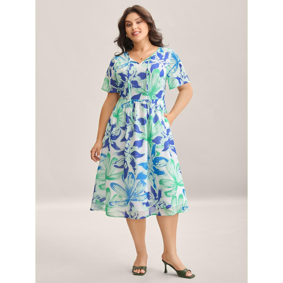 Plus Size Chiffon Floral Neck Tie Lined Midi Dress Truegreen Women Notched collar Short sleeve Curvy BloomChic 14-16/1X Product Image