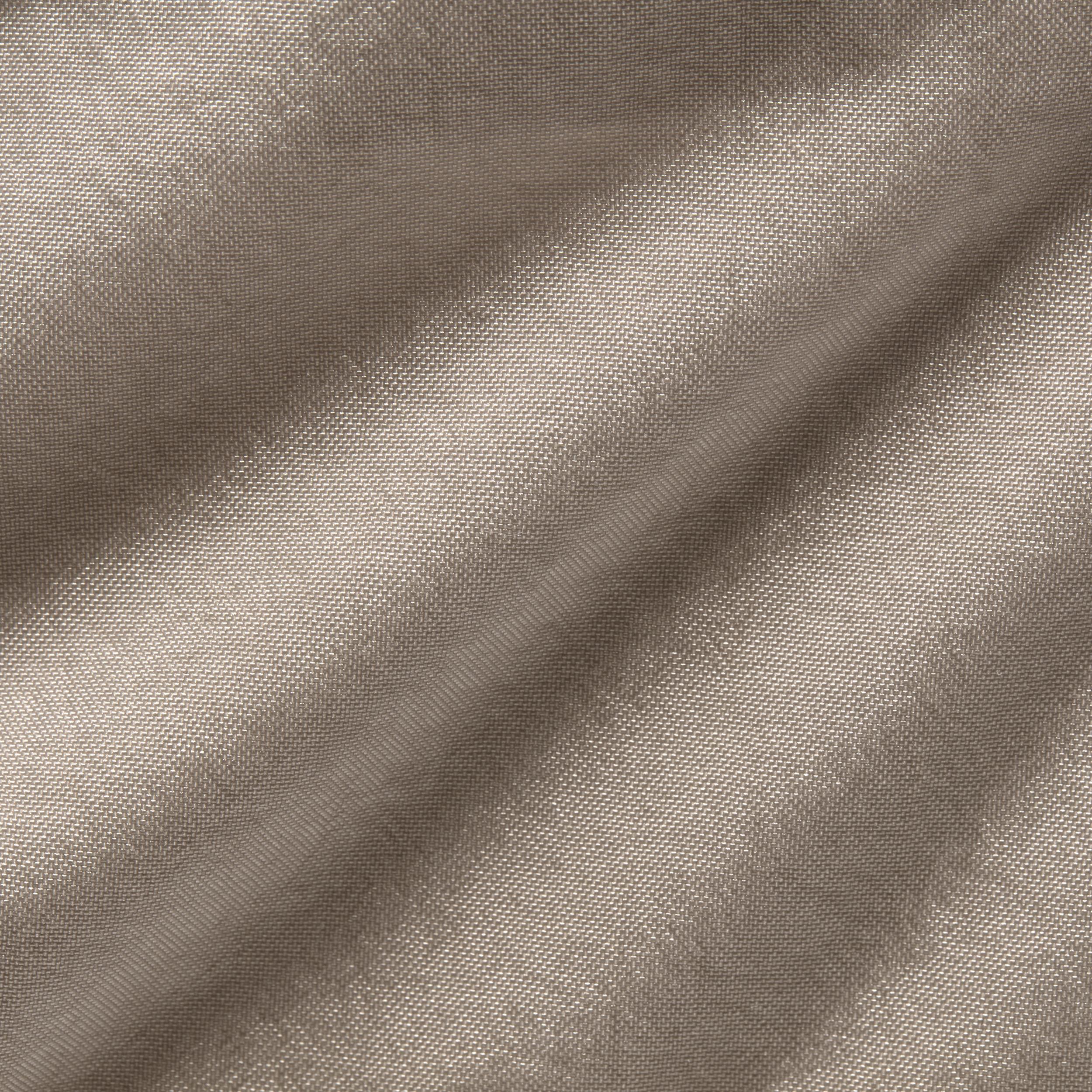 Nike Unisex Aura Crossbody Bag (2L) | HM6120-006 Product Image