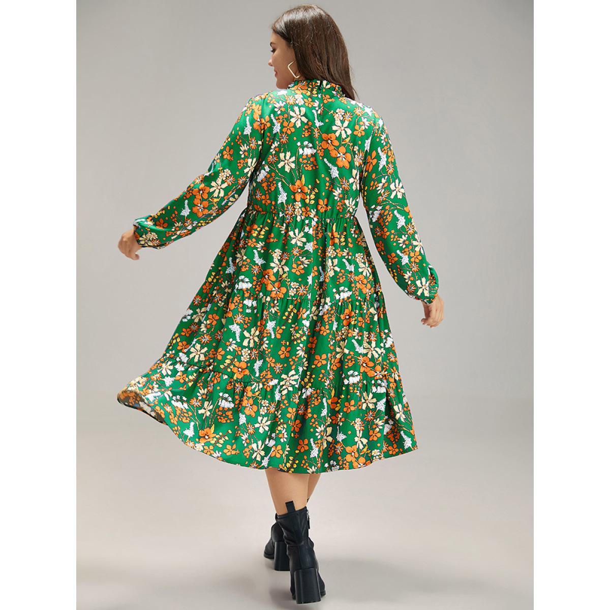 Plus Size Floral Print Keyhole Shirred Dress Green Women Elegant Elastic cuffs Mock Neck Long Sleeve Curvy Midi Dress BloomChic 12/L Product Image