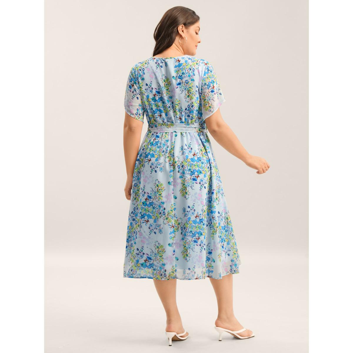 Plus Size Breezy Floral Lined Pockets Midi Dress LightBlue Women Overlap Collar Short sleeve Curvy BloomChic 28/5X Product Image