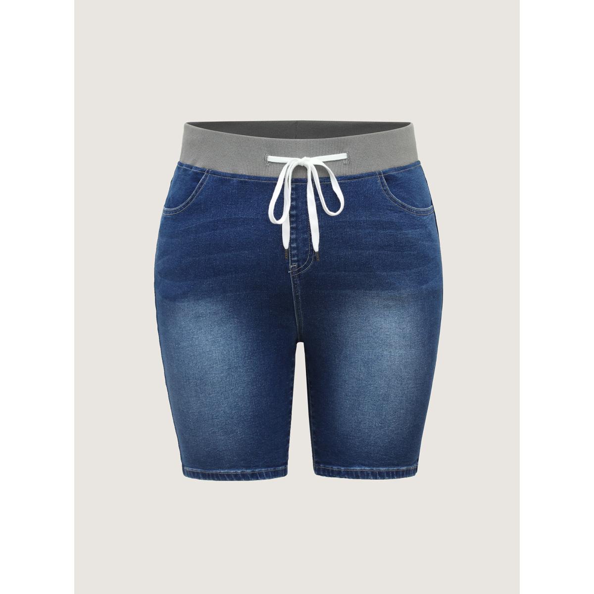 Plus Size Pull-On Drawstring Skinny-Fit Denim Shorts Women Midblue High stretch Casual Slanted pocket Leisure Denim Shorts BloomChic 16/1X Product Image