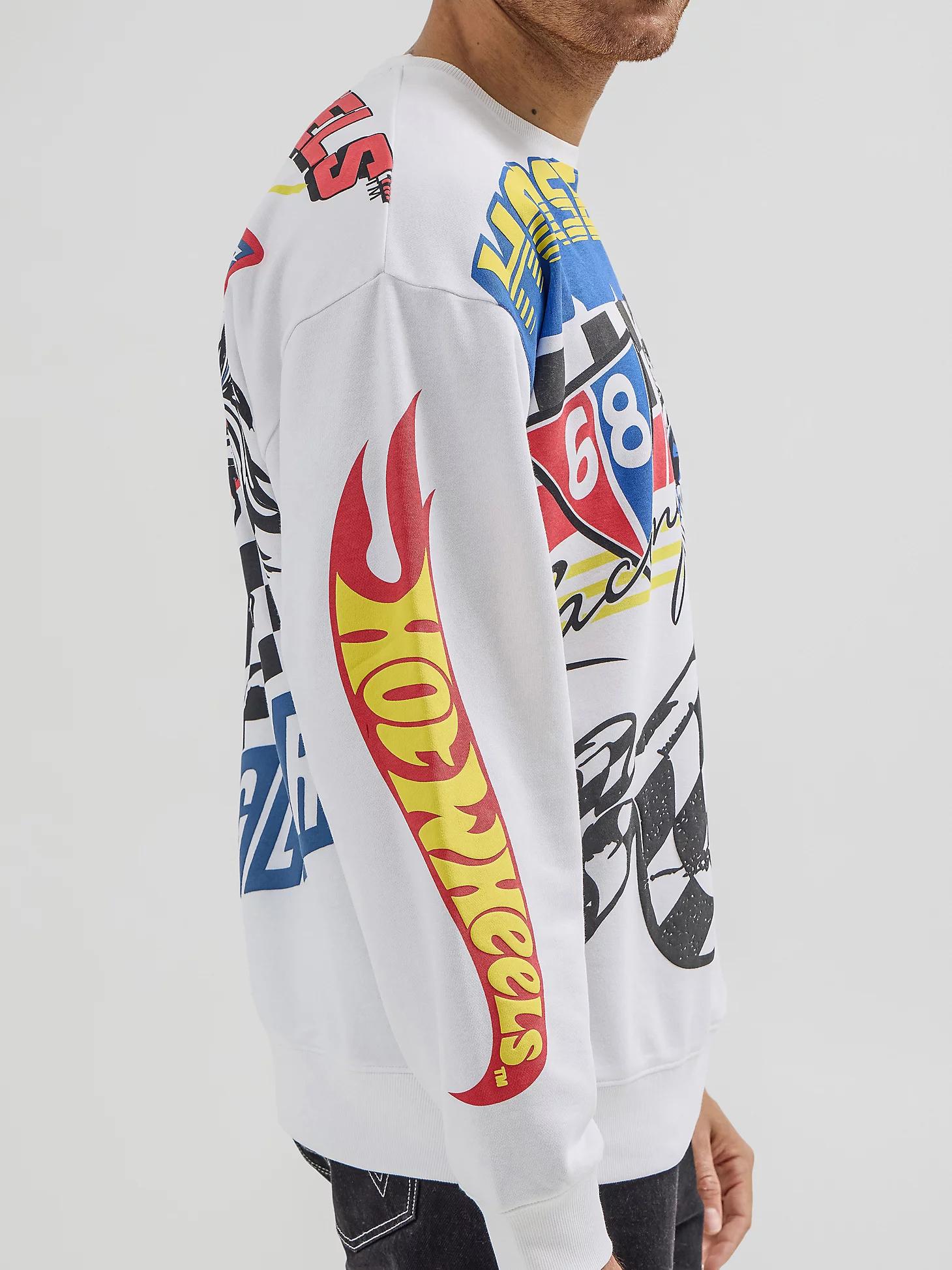 Wrangler® x Hot Wheels™ Men's Pullover Crew in Bright Product Image