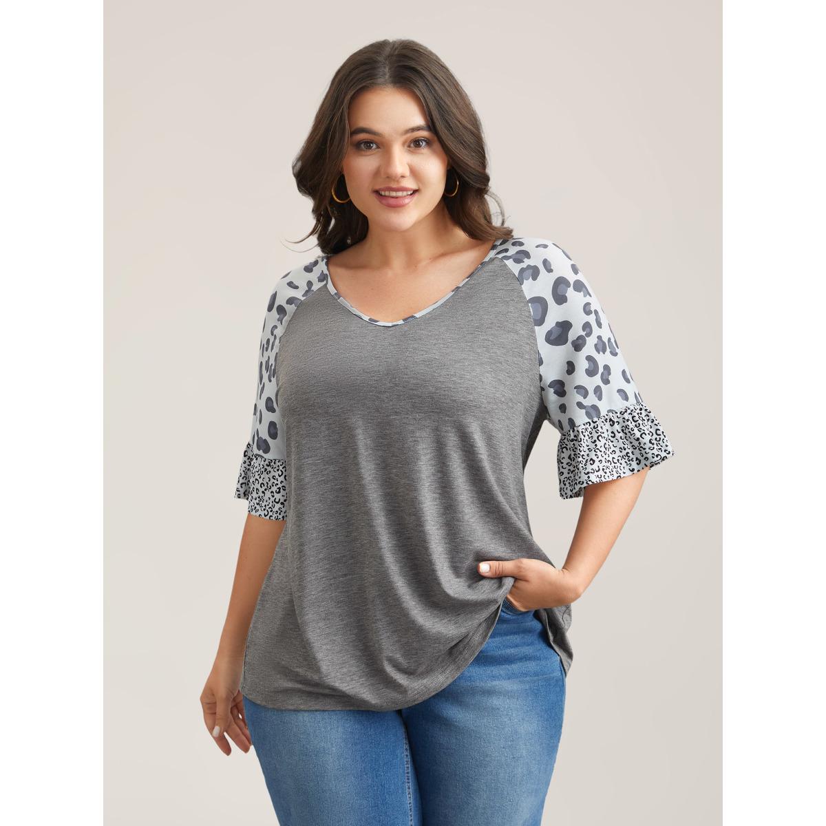 Plus Size Leopard Print Heather Contrast V-Neck T-Shirt DarkGray Women Leisure Contrast V-neck Casual T-shirts BloomChic 28/5X Product Image