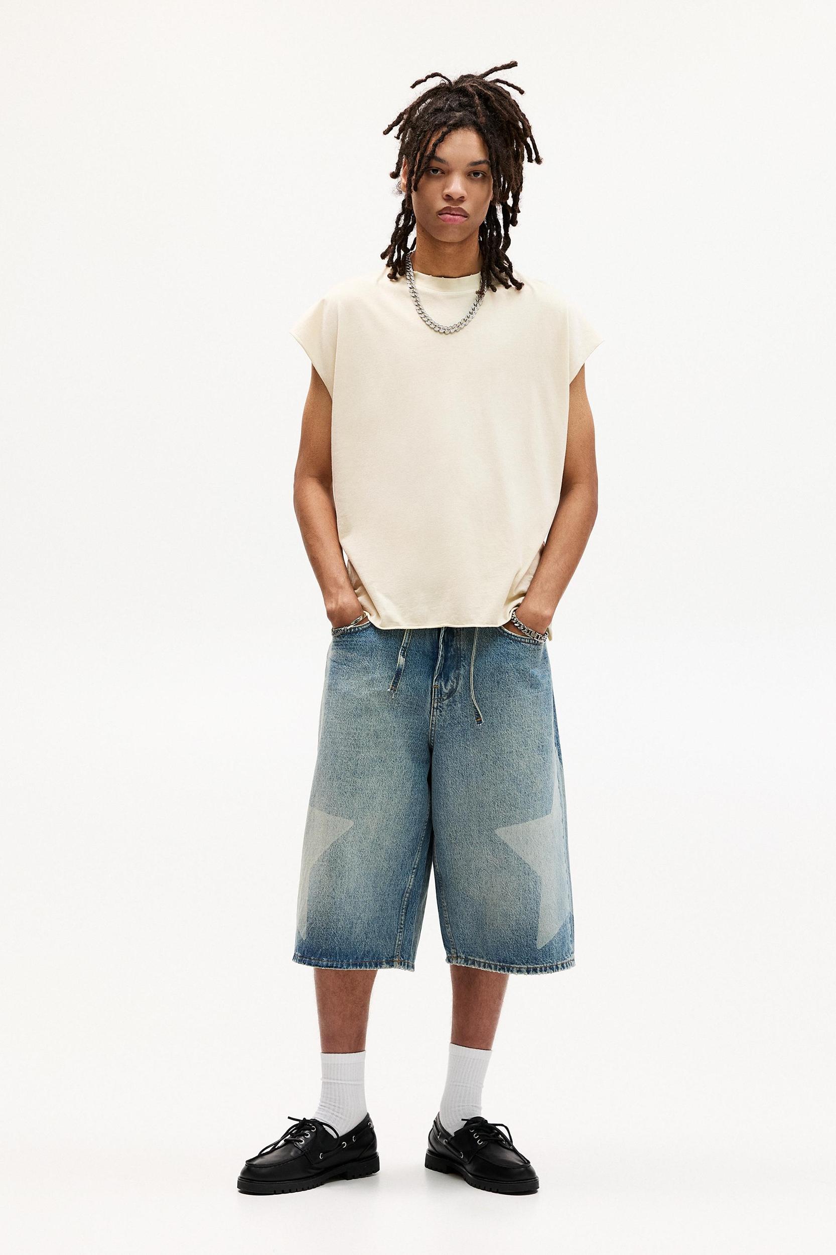 Washed sleeveless T-shirt Product Image