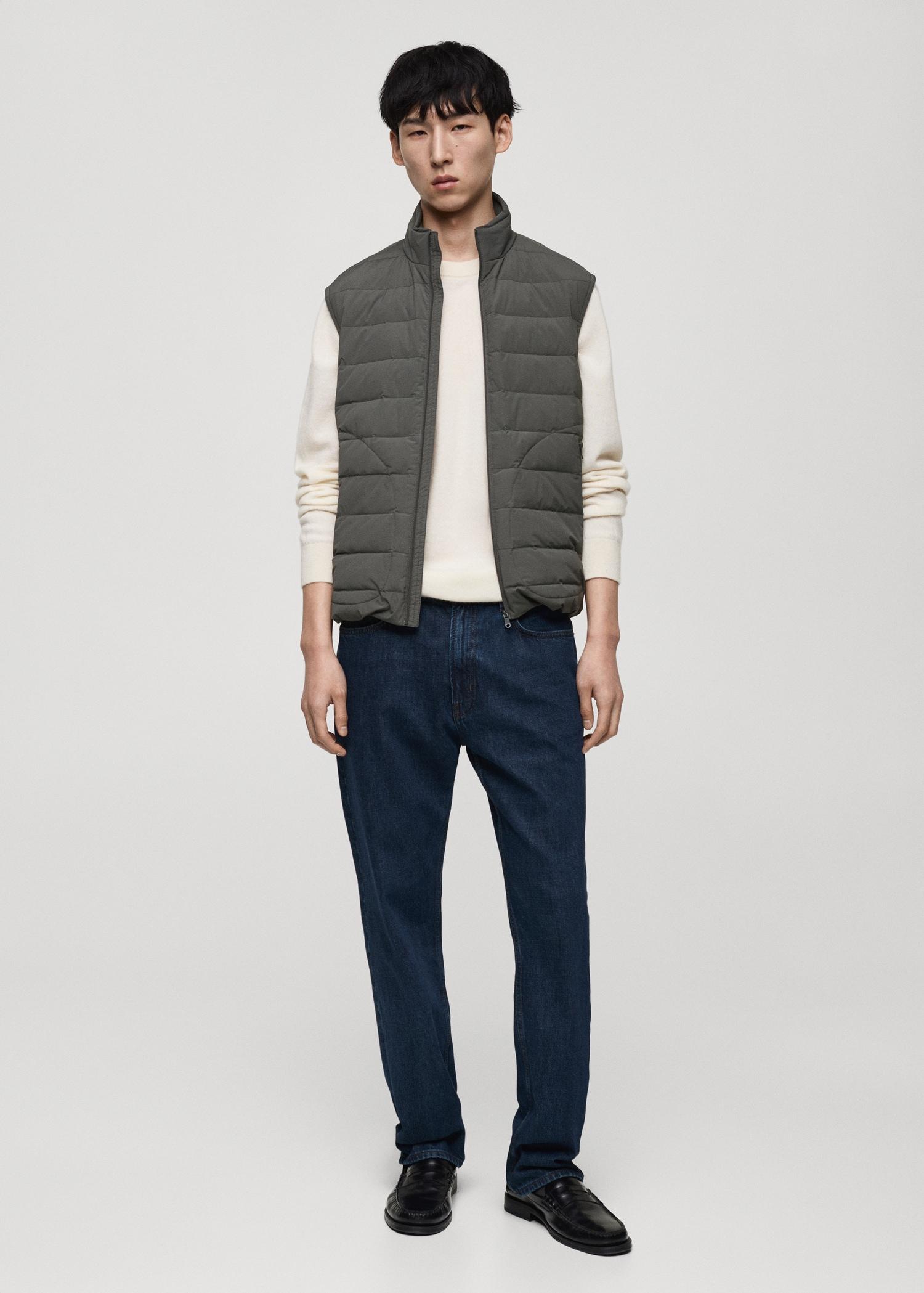 Quilted vest with down and feather filling - Men | MANGO USA Product Image
