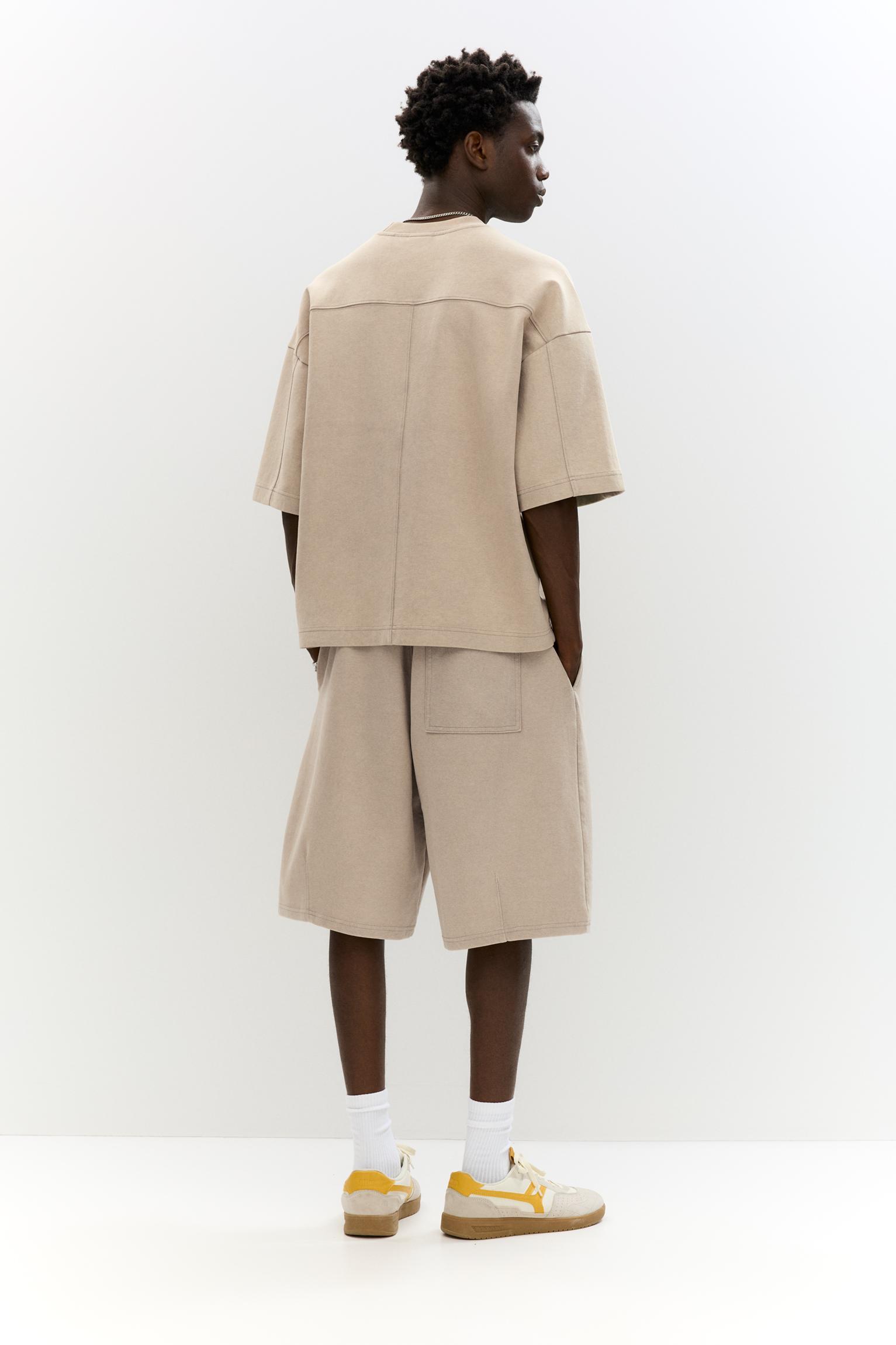 Super baggy Bermuda short sweatpants Product Image