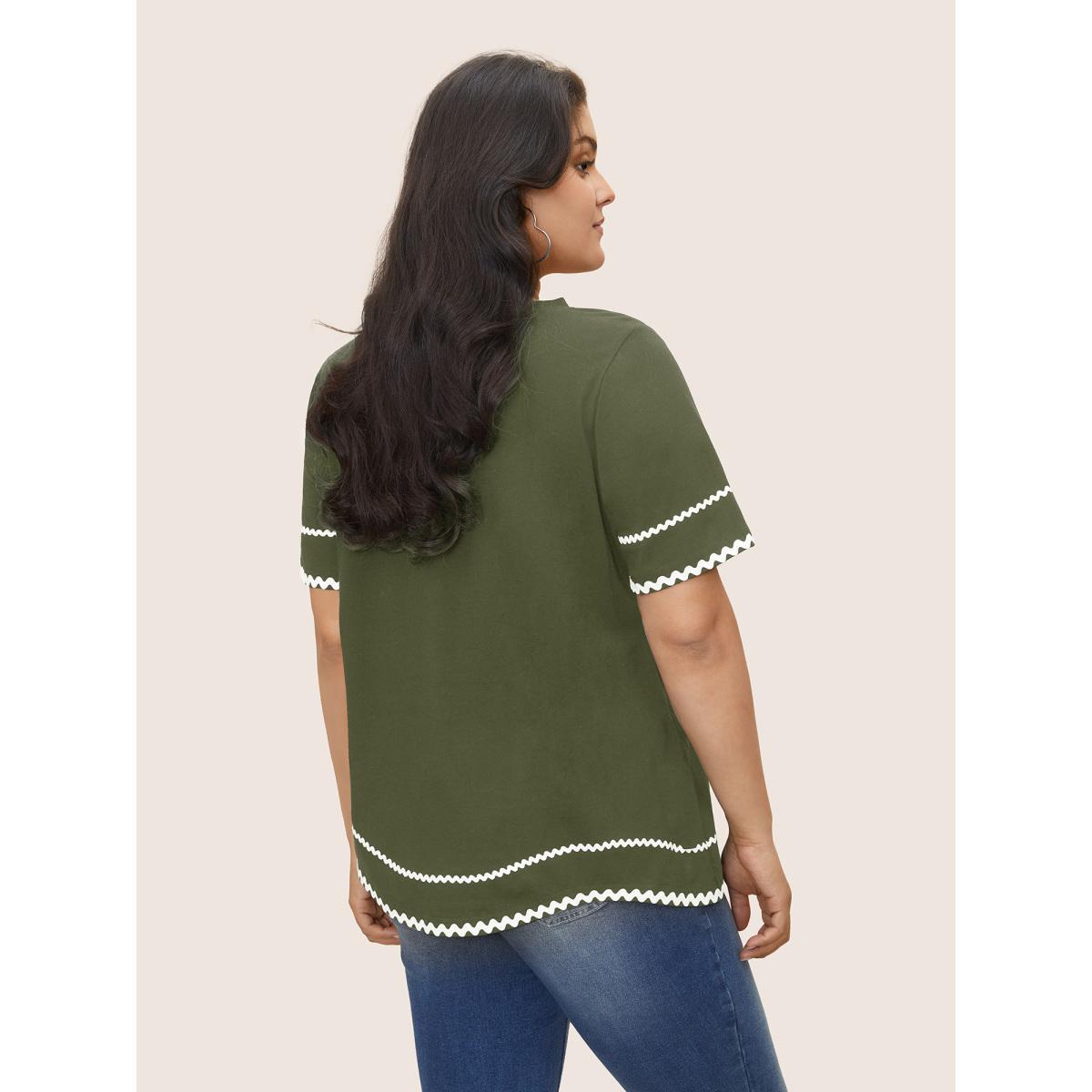 Plus Size Cotton Contrast Trim Round Neck T-shirt ArmyGreen Women Casual Contrast Round Neck Everyday T-shirts BloomChic 28/5X Product Image