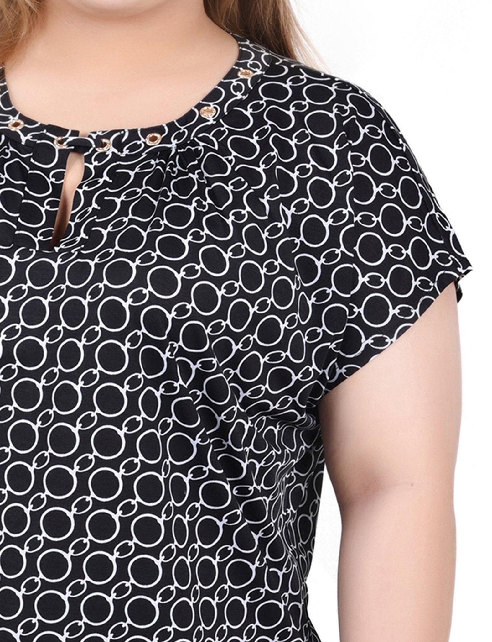 Black White Circle Chain 3/4 Sleeve Blouse With Necklace - Petite Product Image