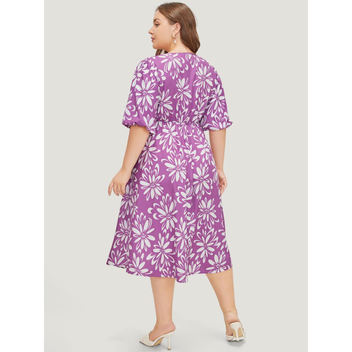 Plus Size Floral Print Puff Sleeve Pocket Twist Front Dress Lilac Women Elegant V-neck Short sleeve Curvy Midi Dress BloomChic 22-24/3X Product Image