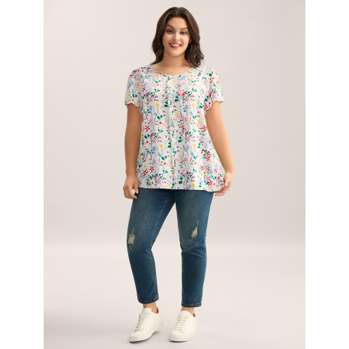 Plus Size Originalwhite Sweet Floral Print Print Pleated Front Blouse Women Short sleeve Round Neck Everyday-Elegant Blouses BloomChic 26/4X Product Image
