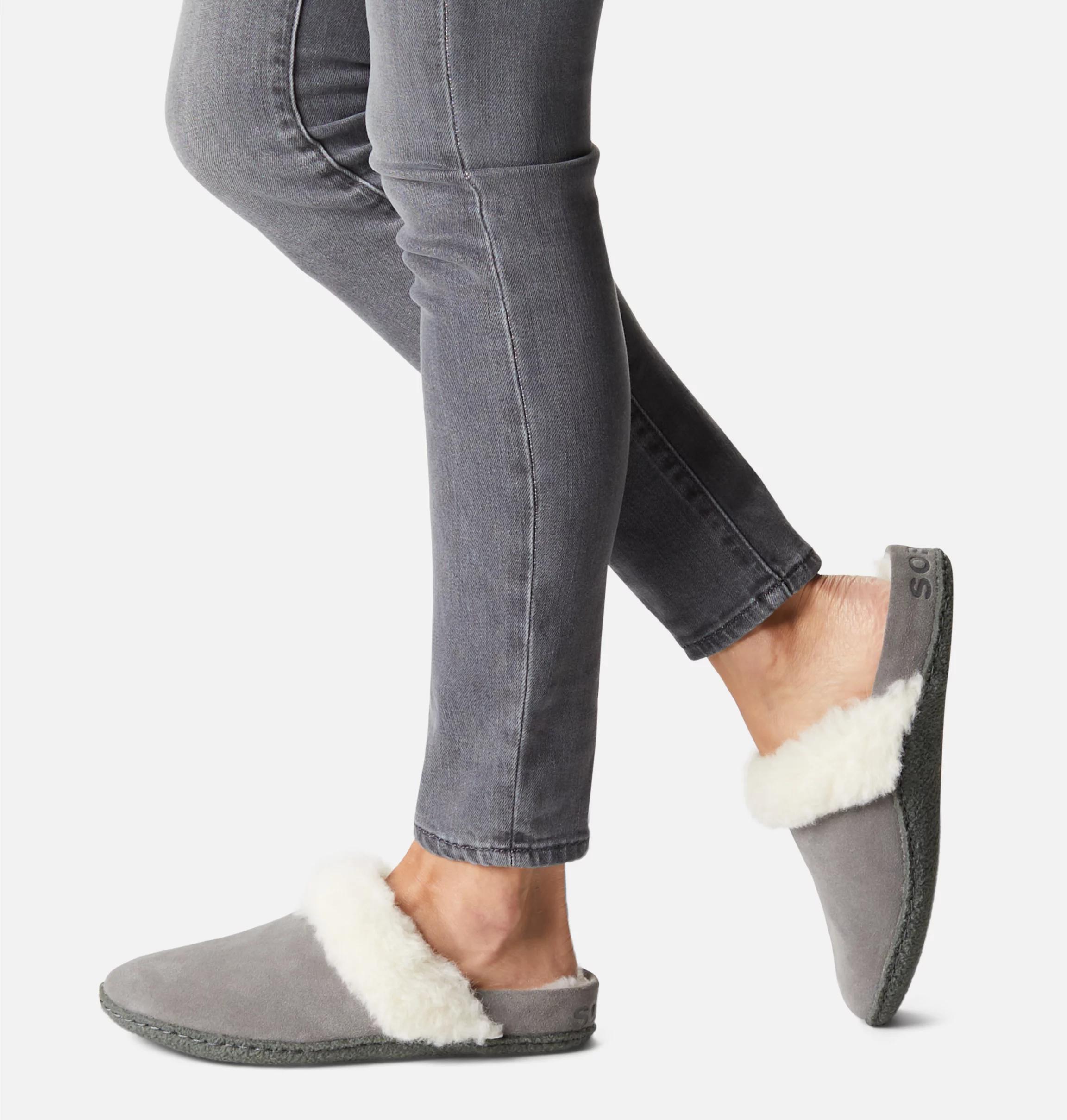 NAKISKA™ Slide II Women's Slipper Product Image
